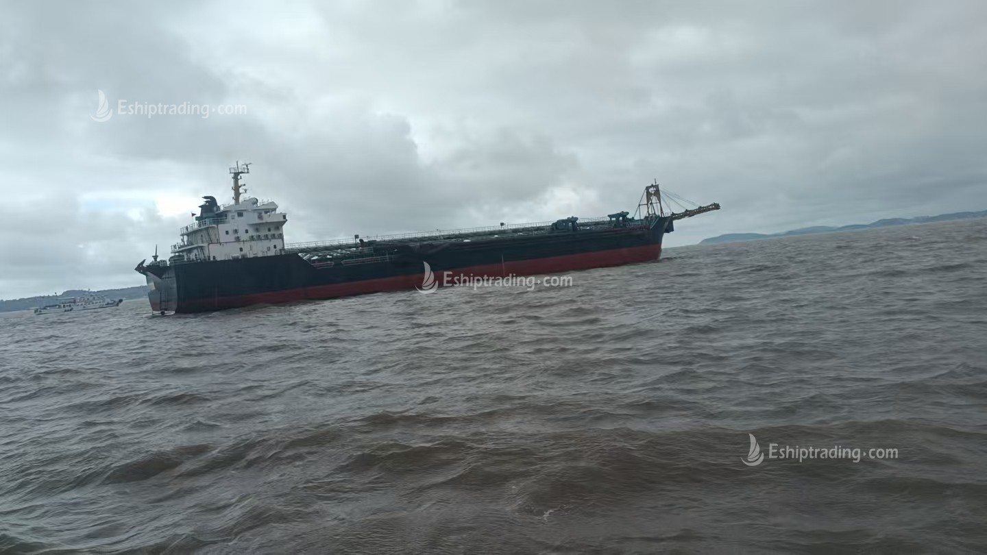 7956 T Self Suction-Unloading Sand Carrier  For Sale