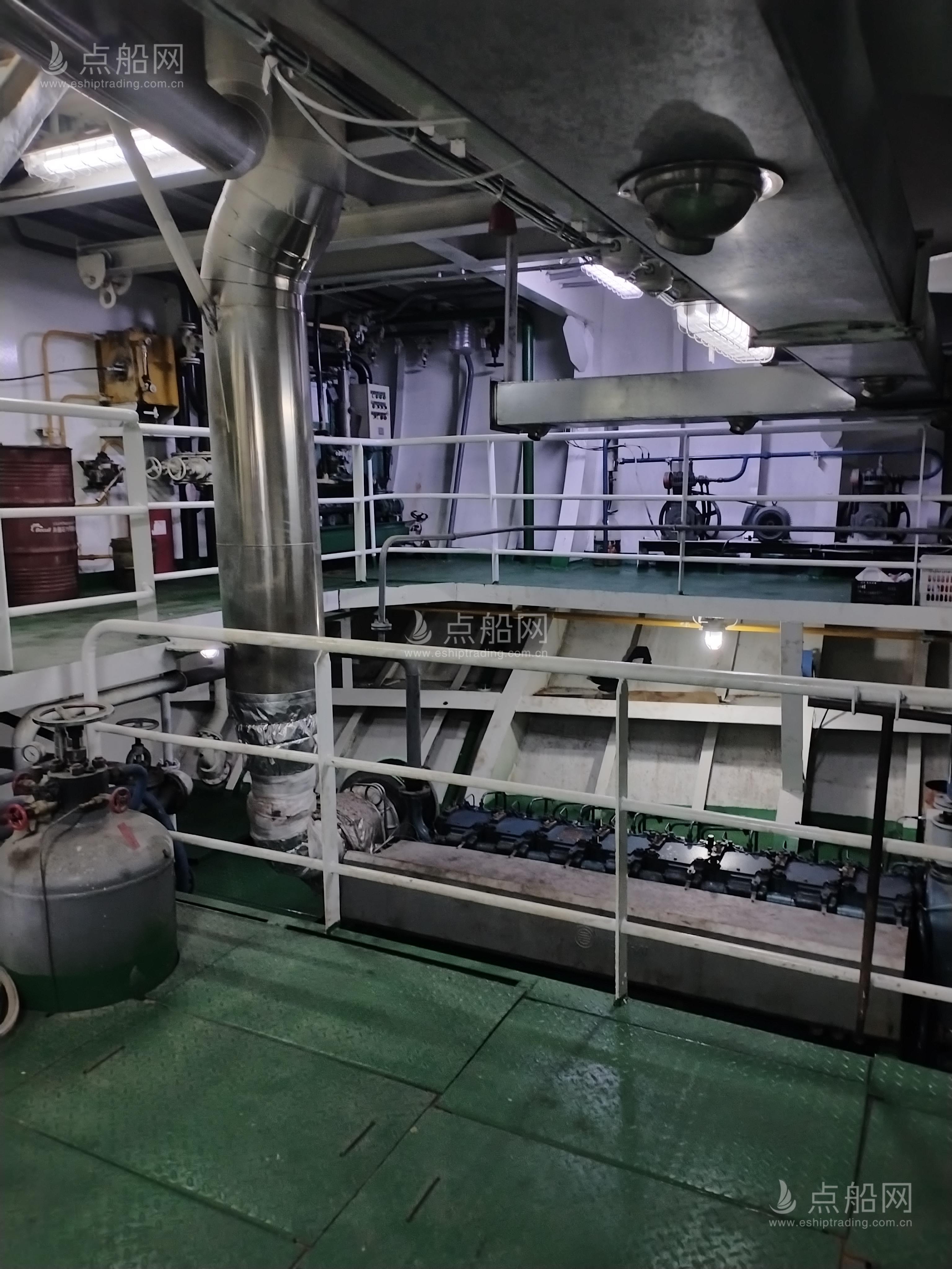 出售5017吨甲板货驳