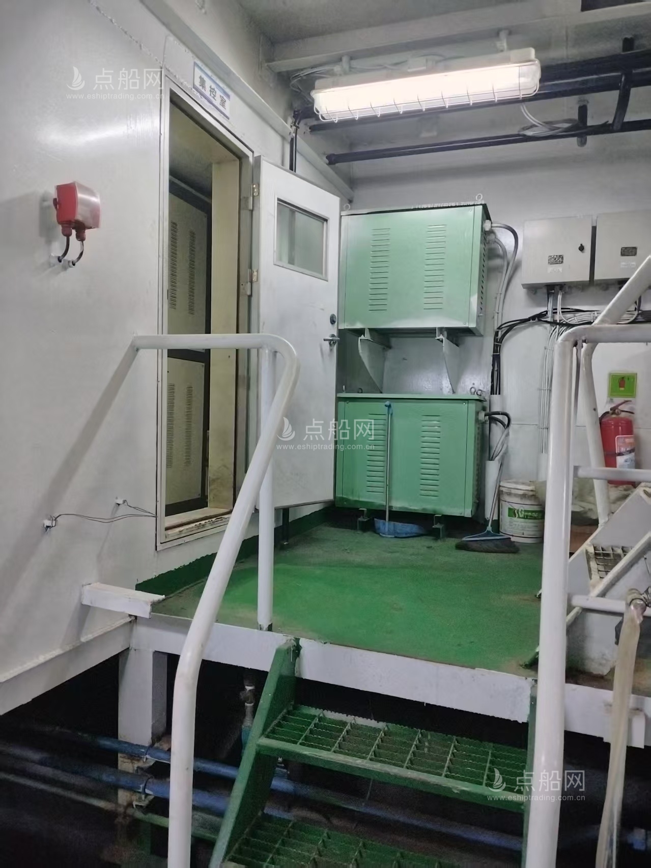 出售5017吨甲板货驳