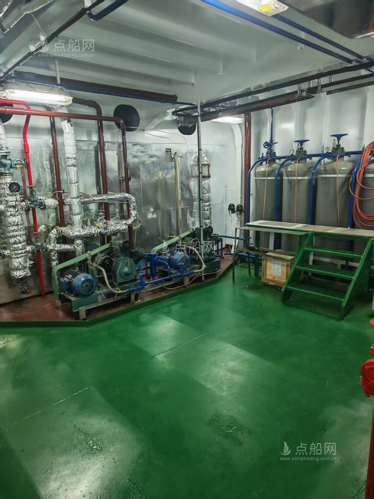 出售9721吨散货船