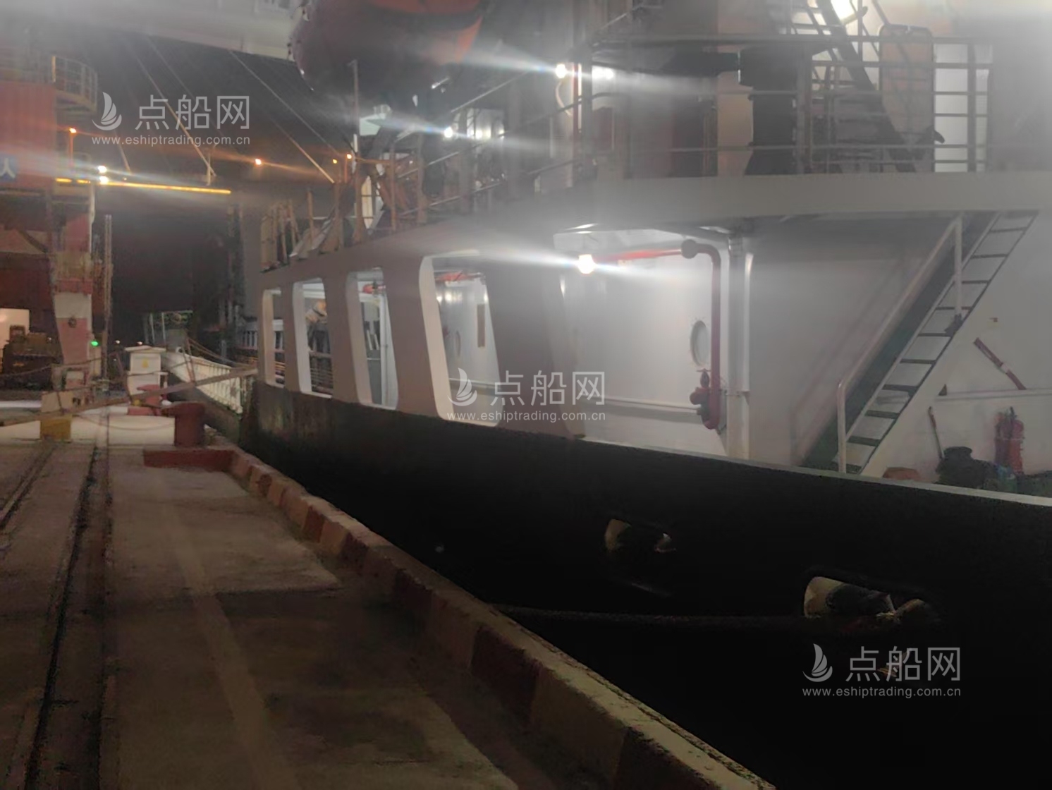 出售7490吨散货船