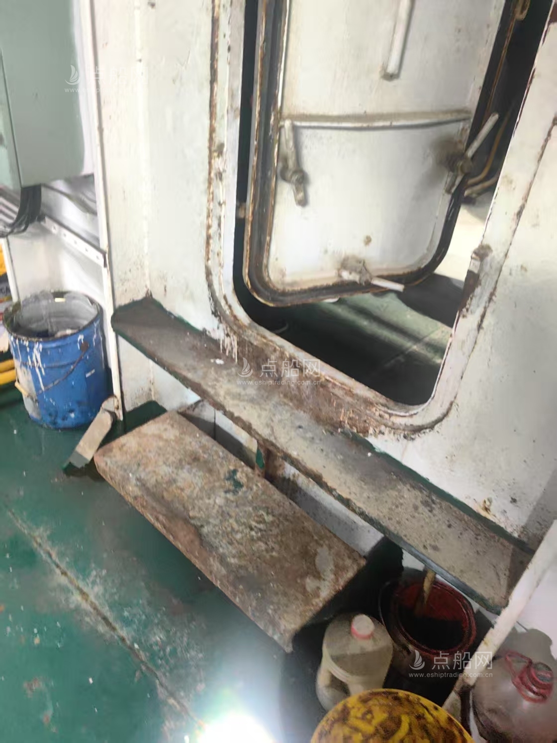 出售7490吨散货船