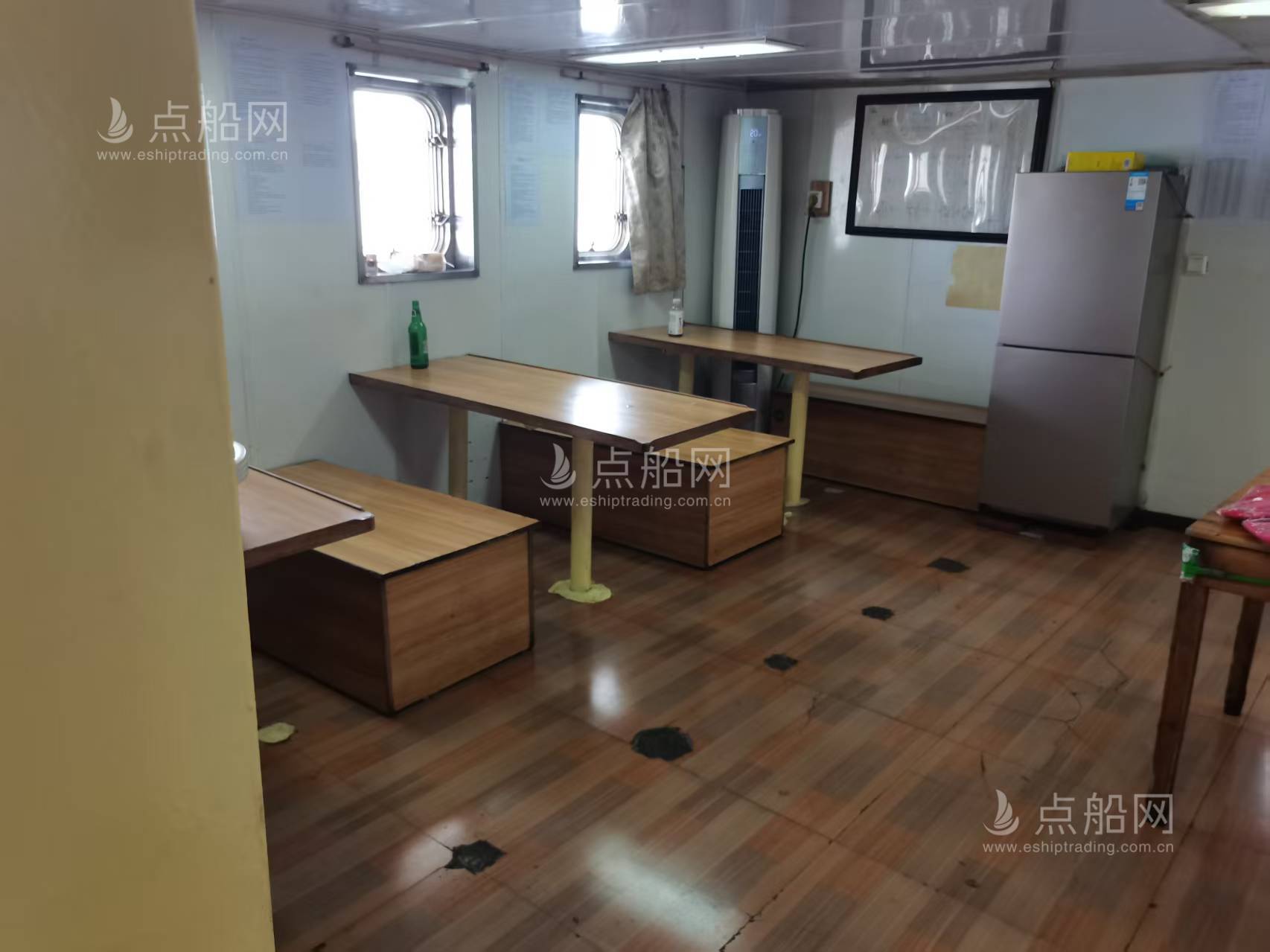 出售4511吨成品油船