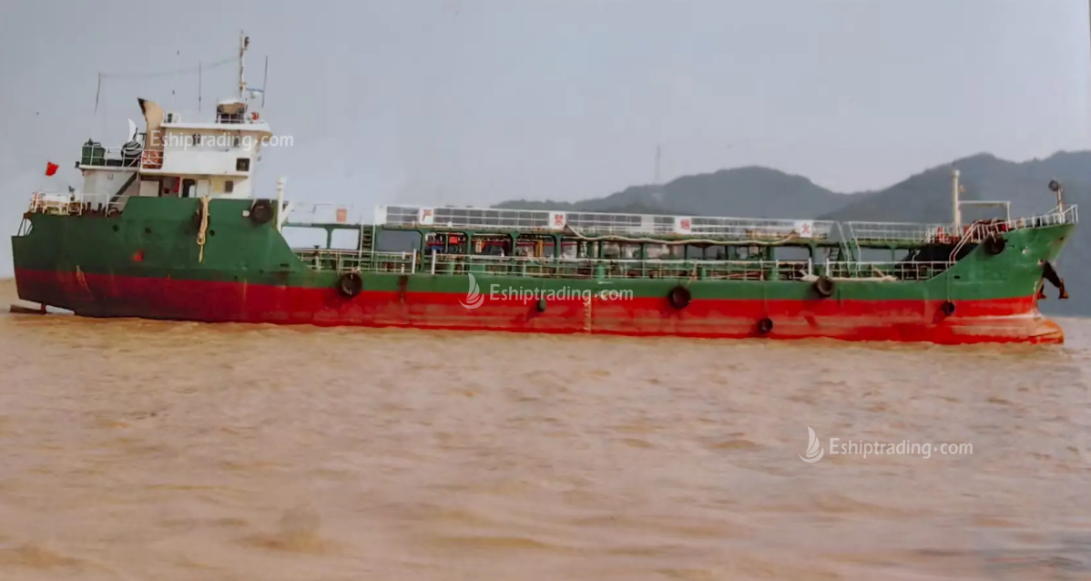880 T Product Oil Tanker For Sale