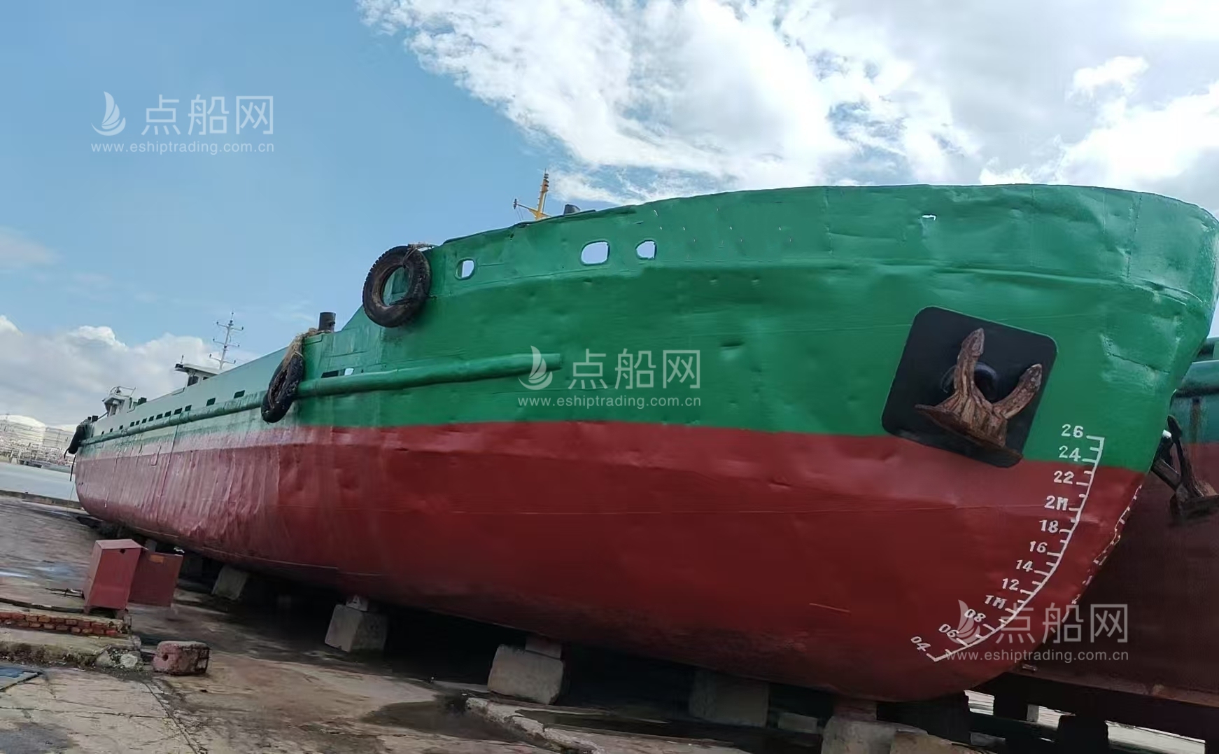 出售400m³开底泥驳