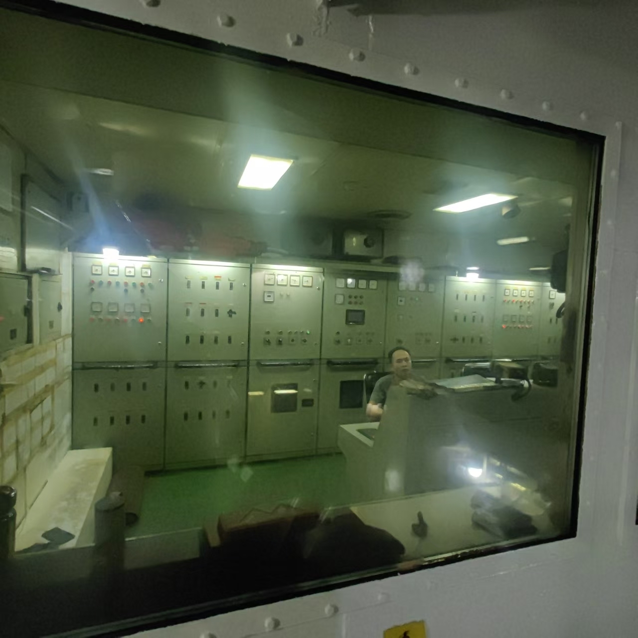 出售7800吨成品油船