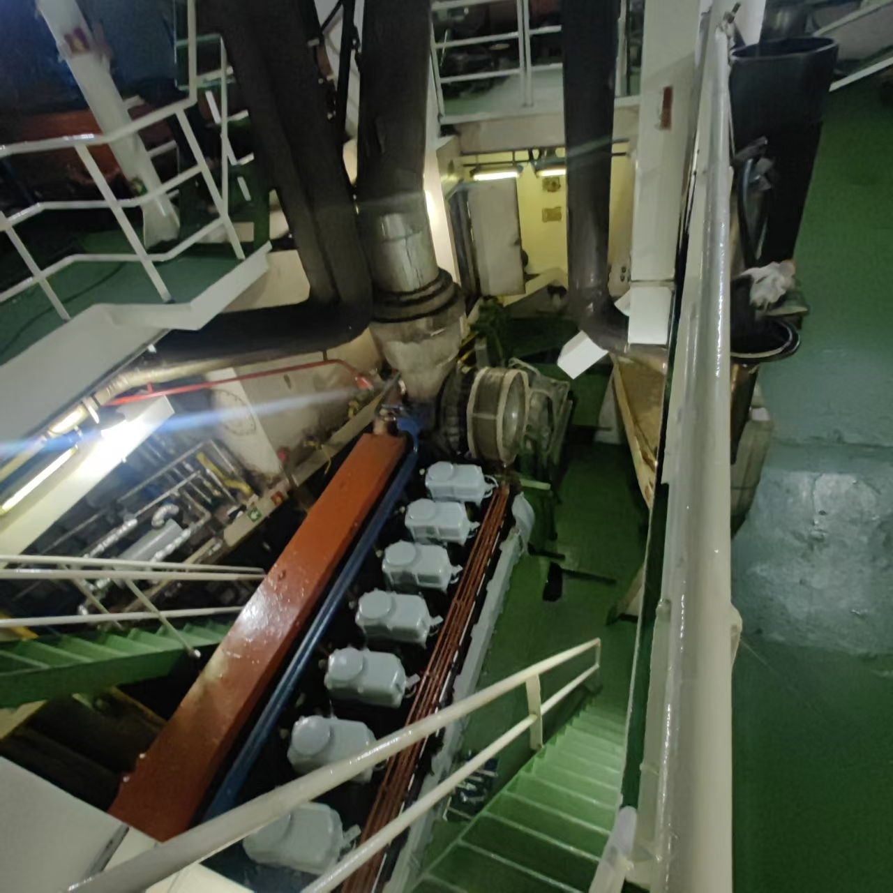 出售7800吨成品油船