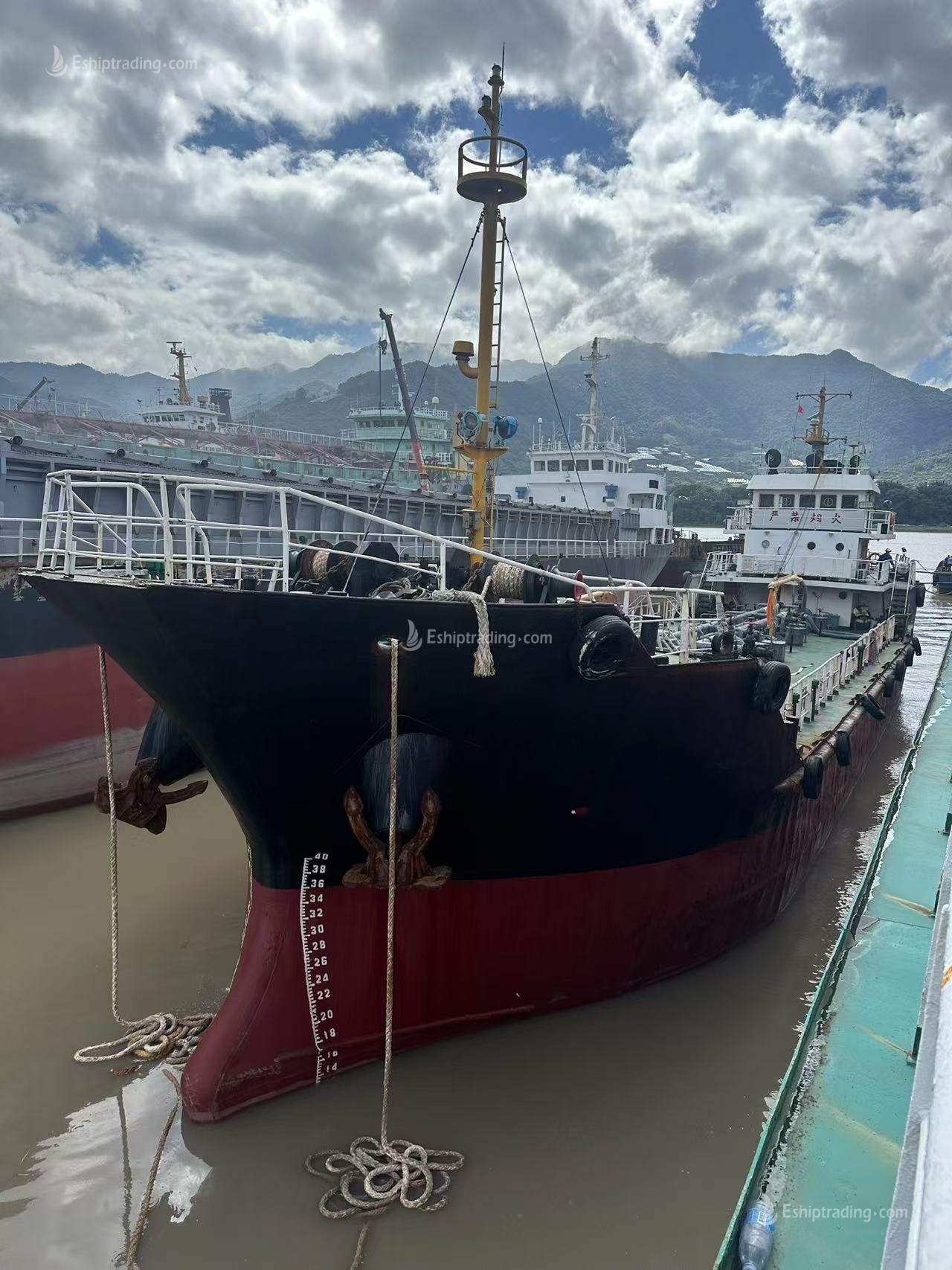 833 T Product Oil Tanker For Sale