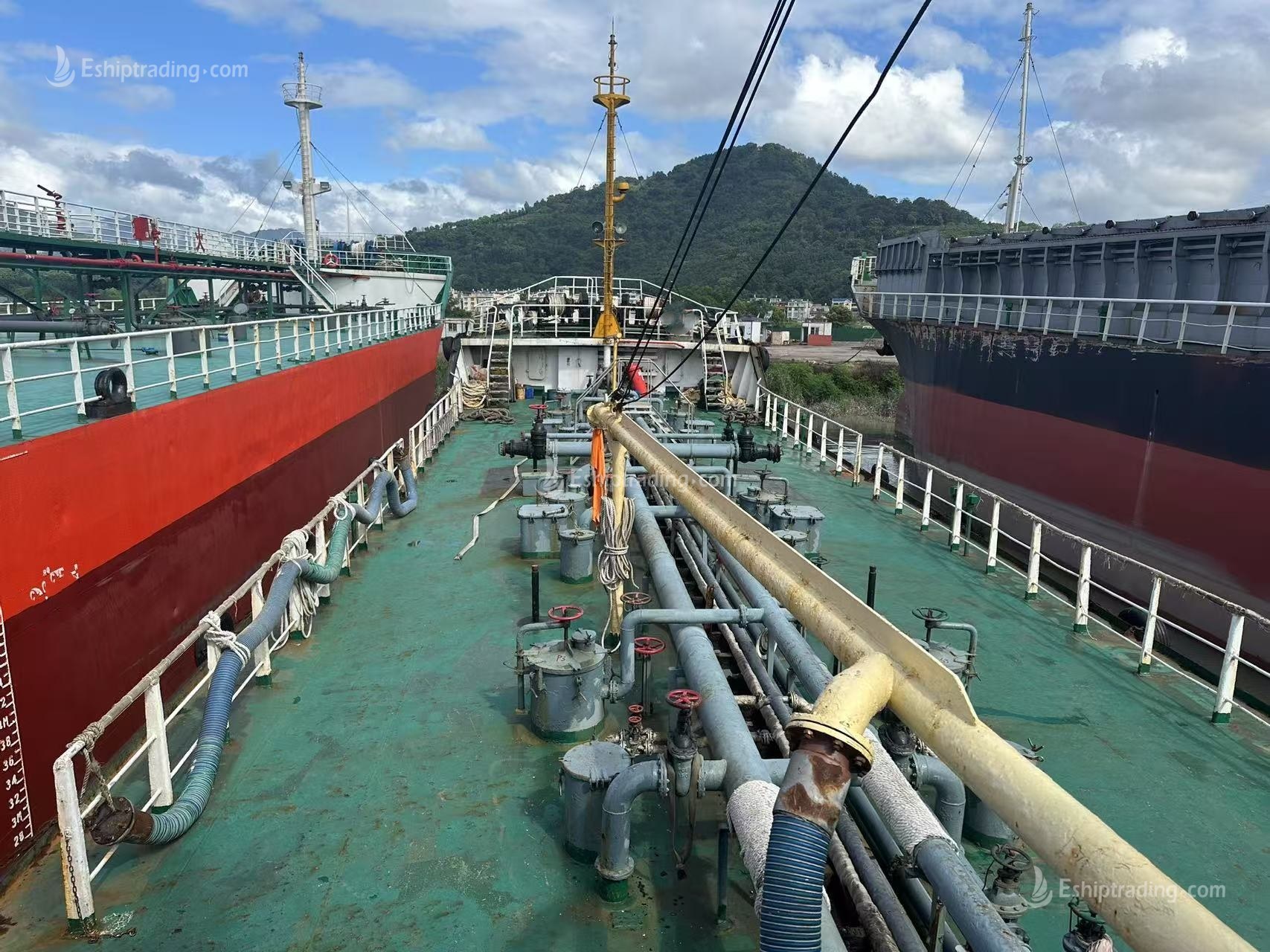 833 T Product Oil Tanker For Sale