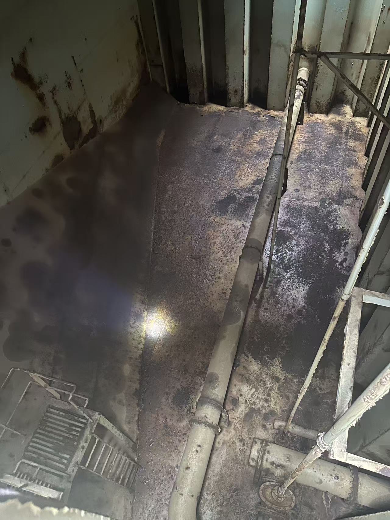 出售10500吨成品油船