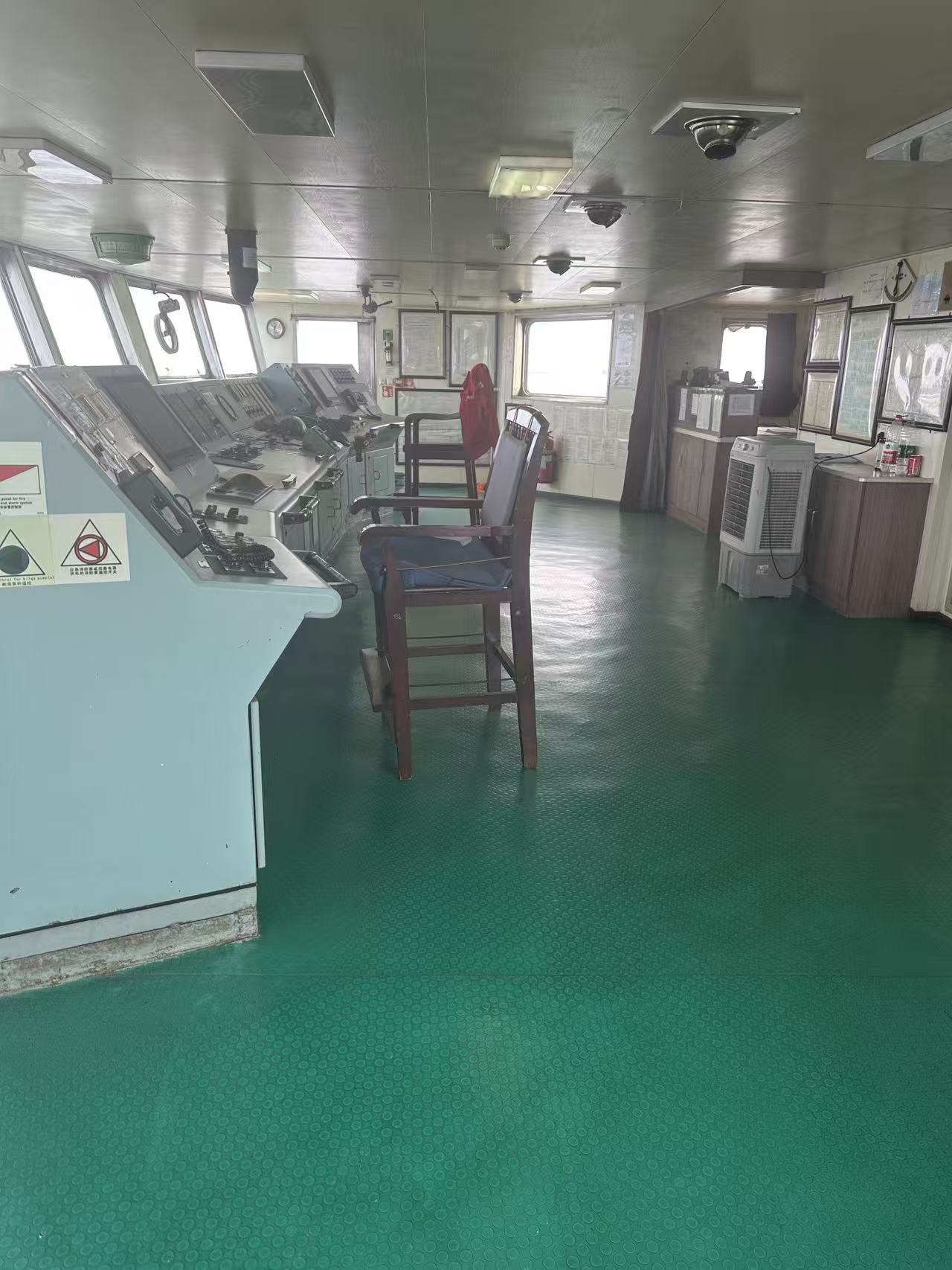 出售10500吨成品油船