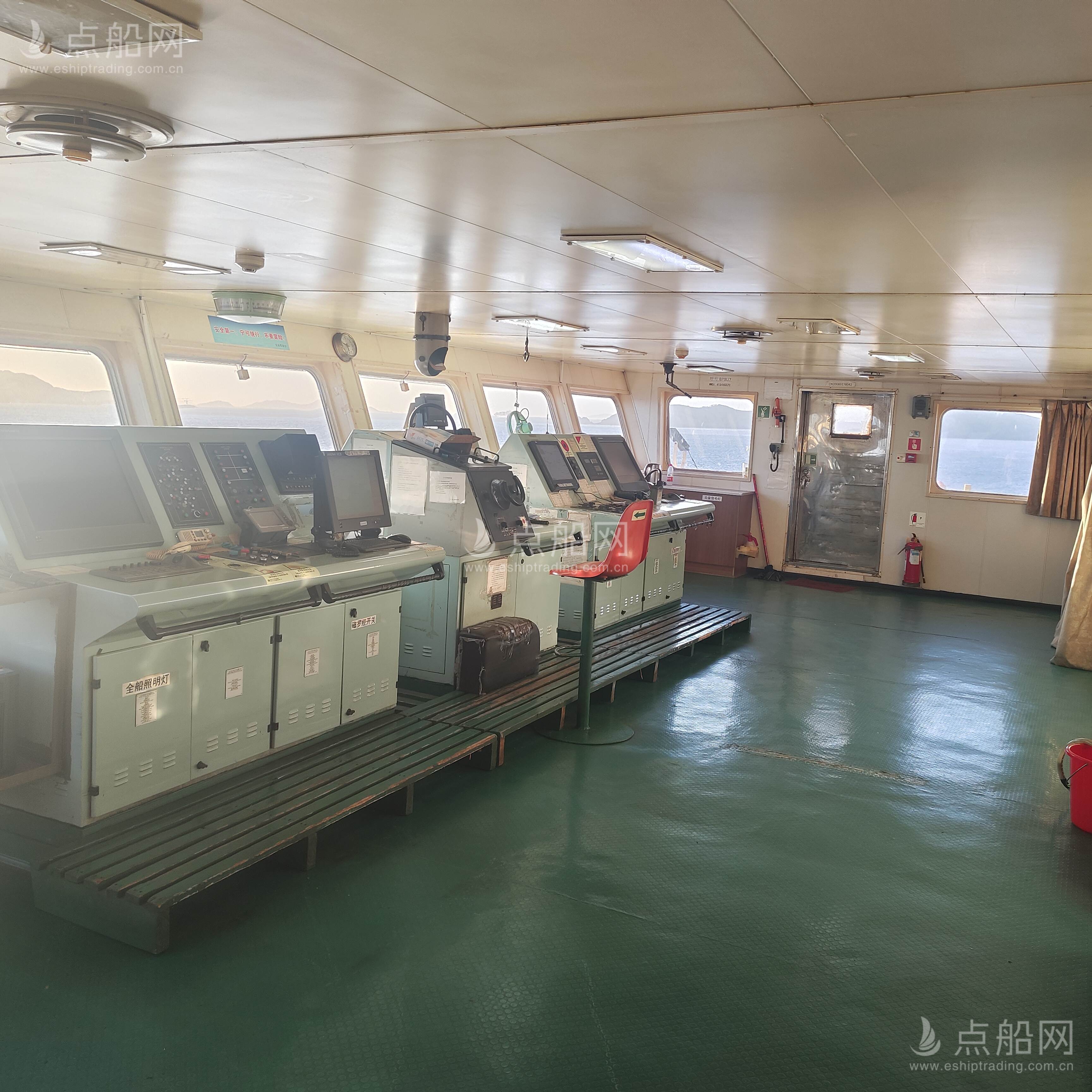 出售26530吨散货船