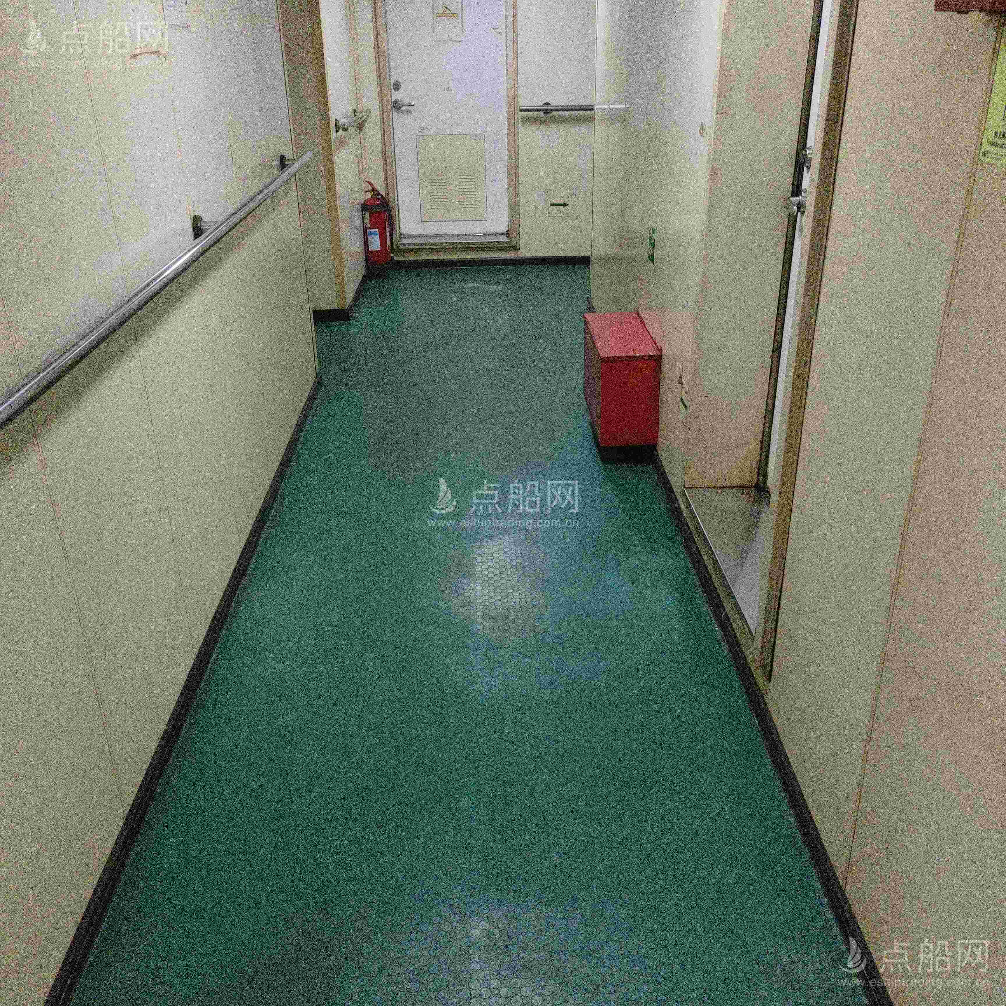 出售26530吨散货船