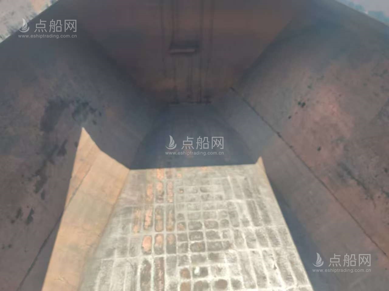 出售26530吨散货船