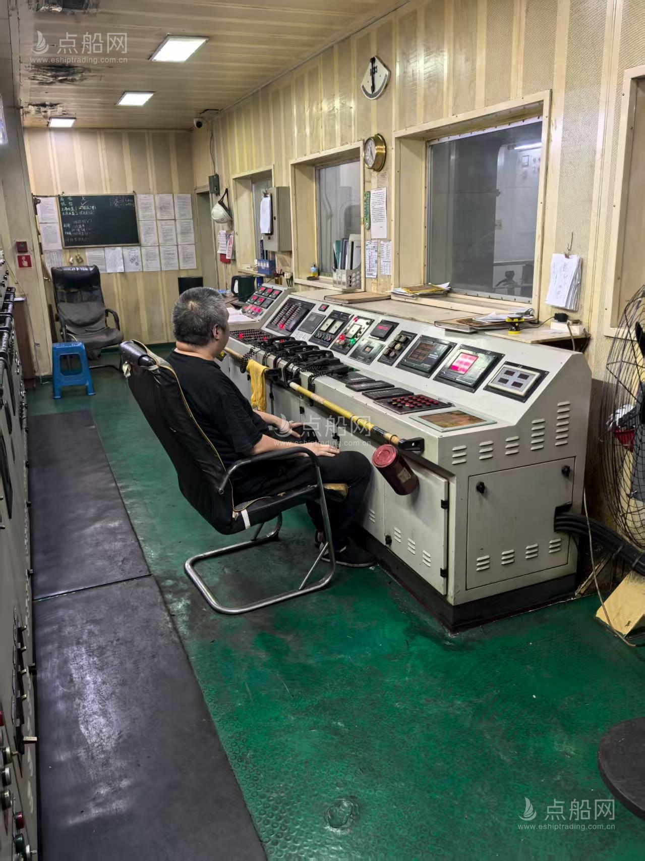 出售26530吨散货船