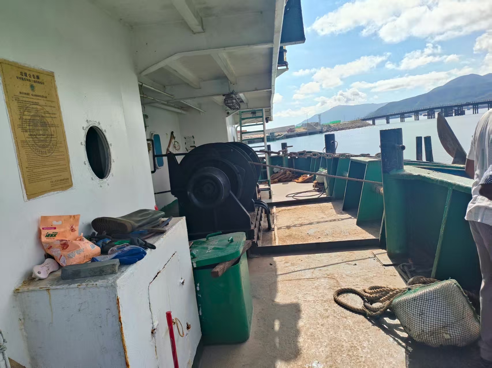 出售2131吨甲板货驳