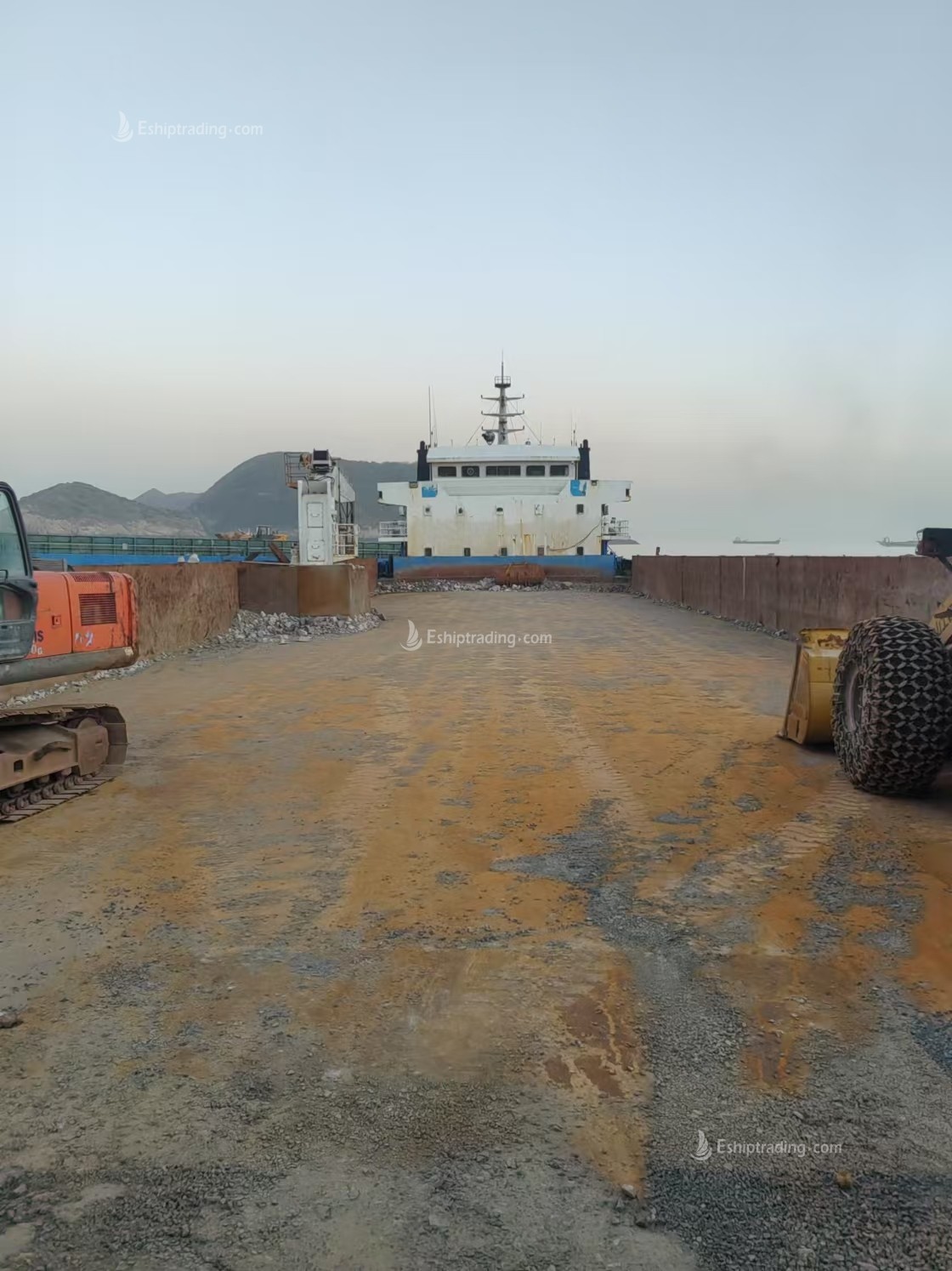 2940 T Deck Barge /LCT For Sale