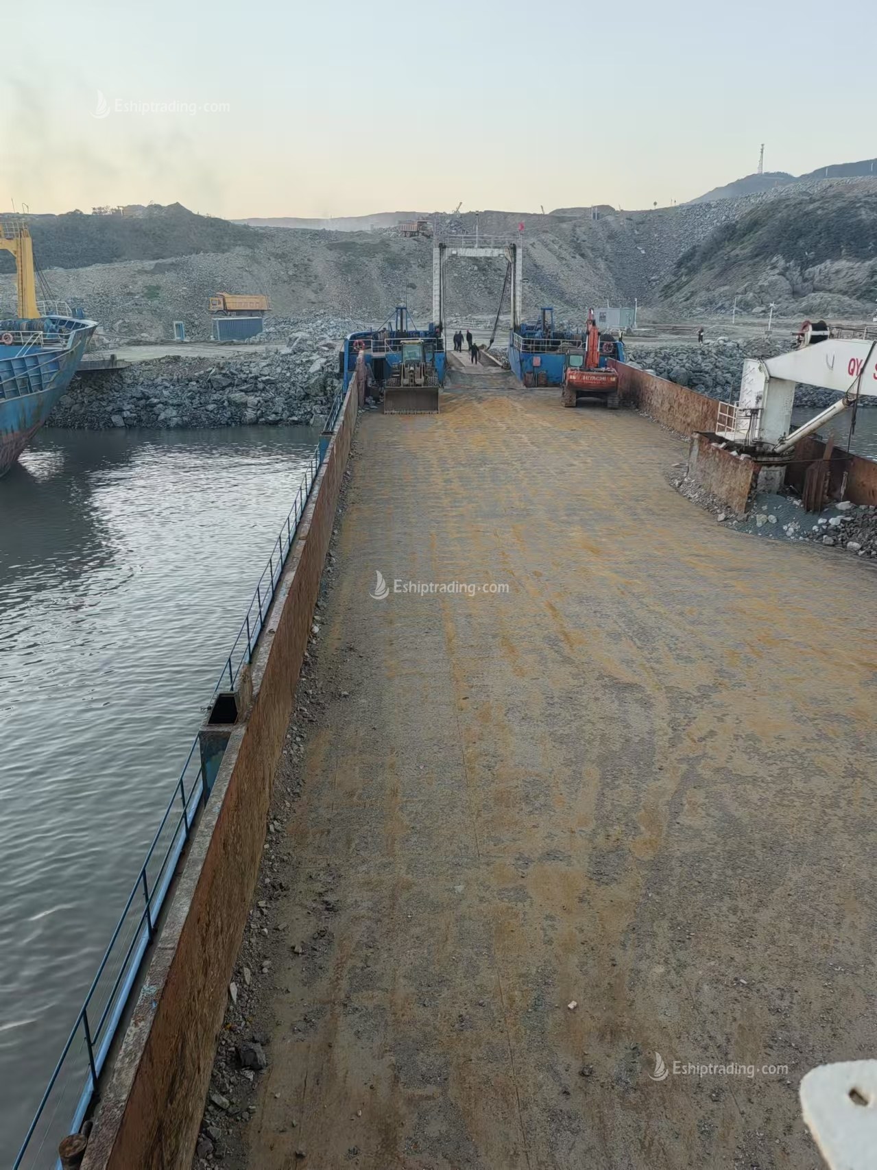 2940 T Deck Barge /LCT For Sale