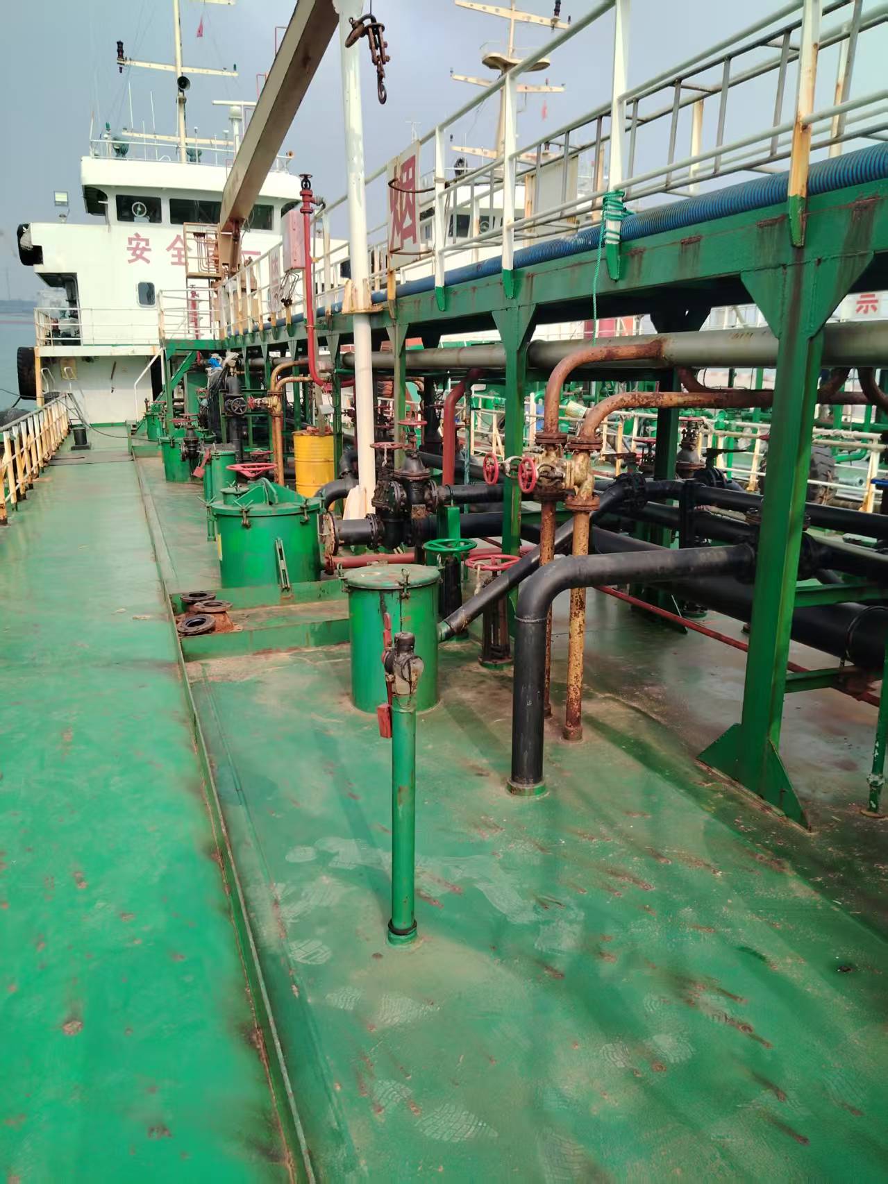 出售840吨成品油船