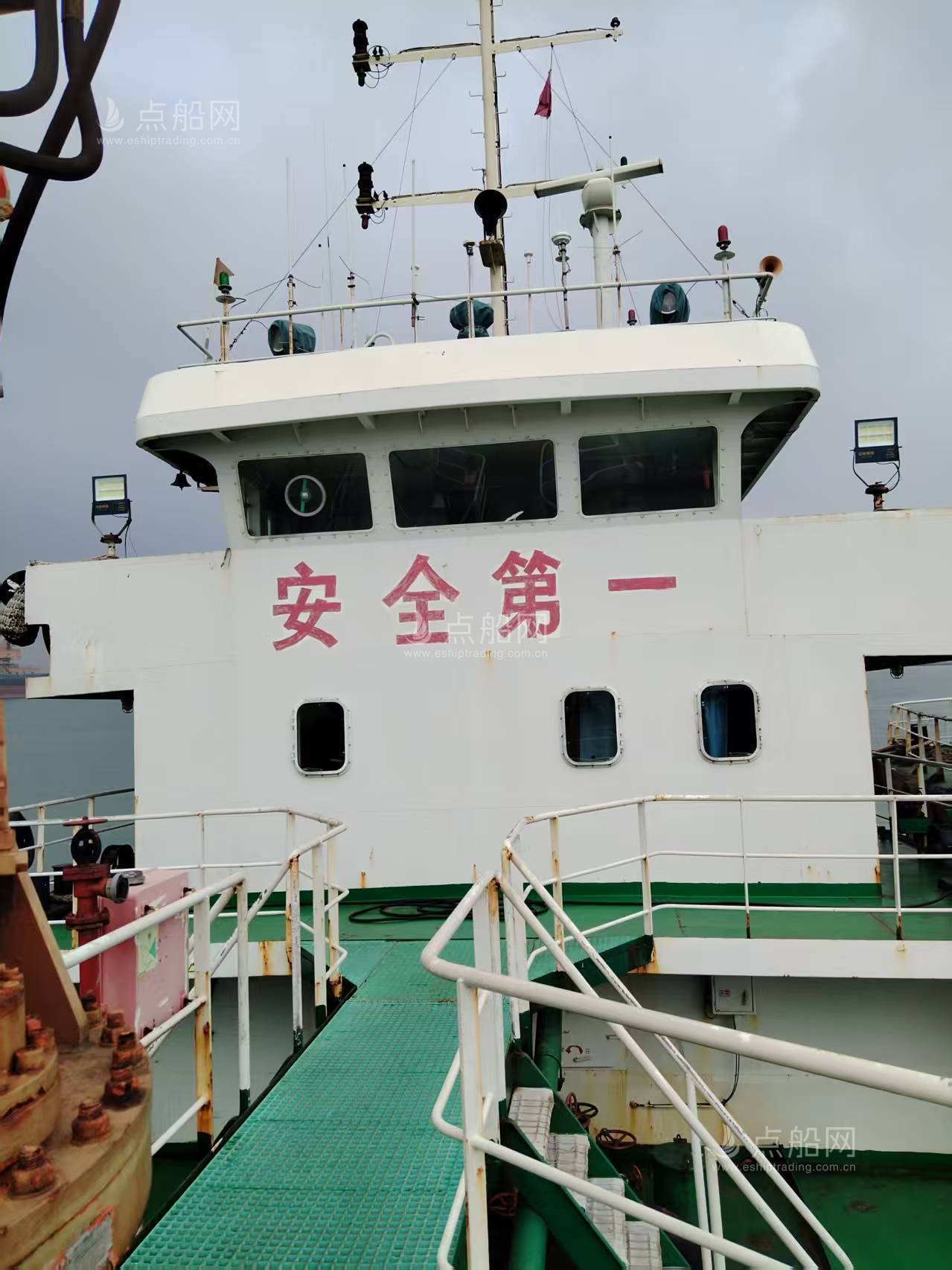 出售840吨成品油船