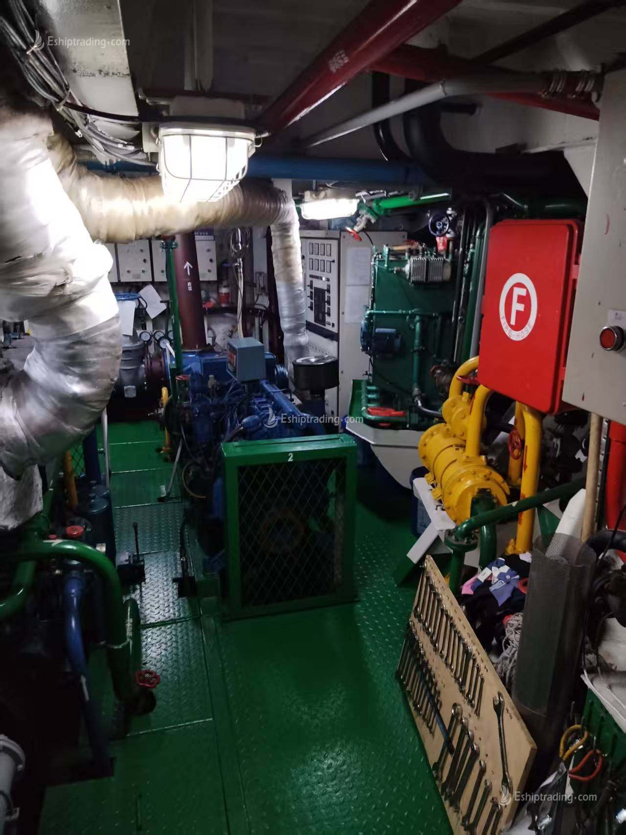 840 T Product Oil Tanker For Sale