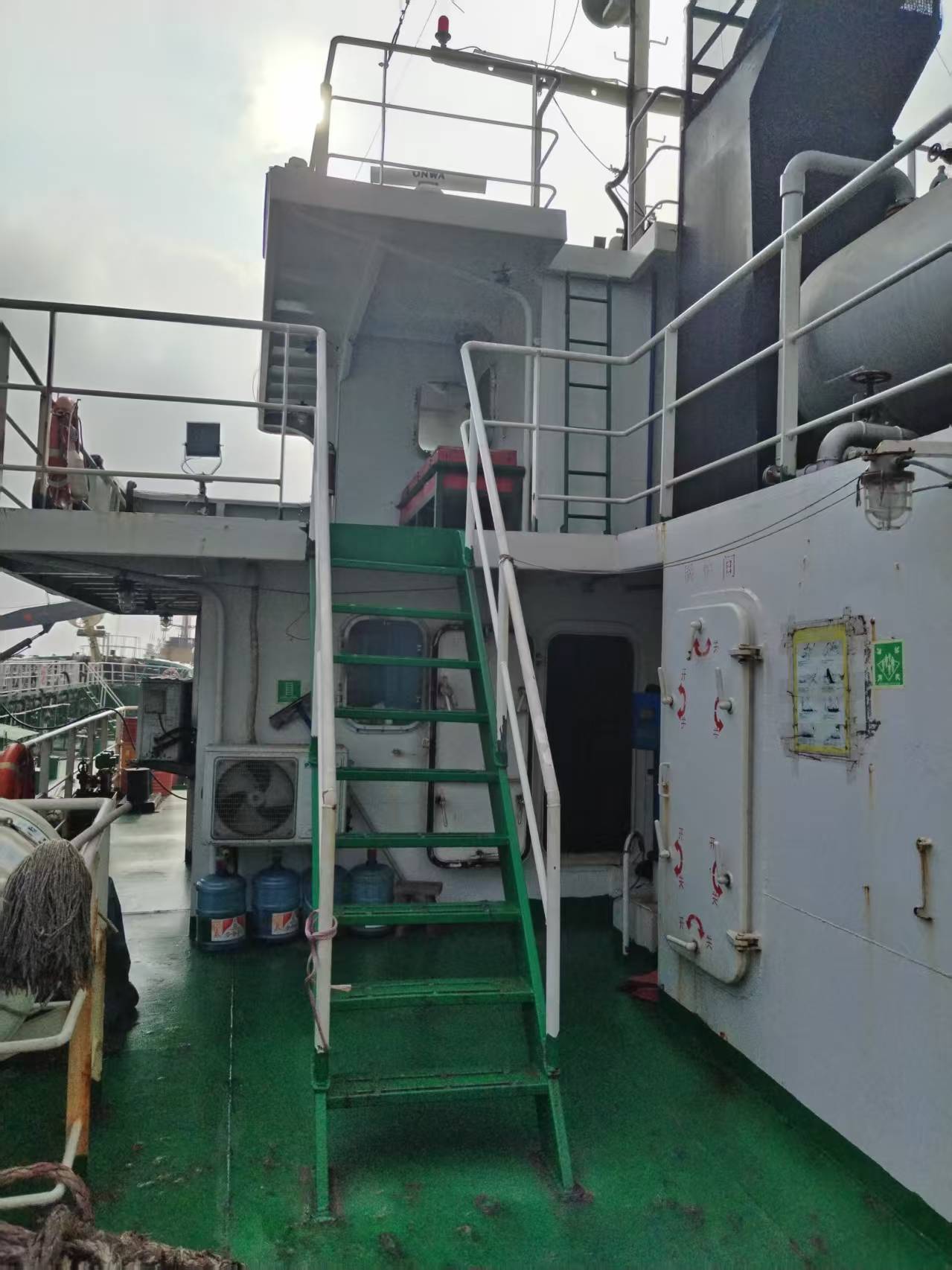 出售840吨成品油船