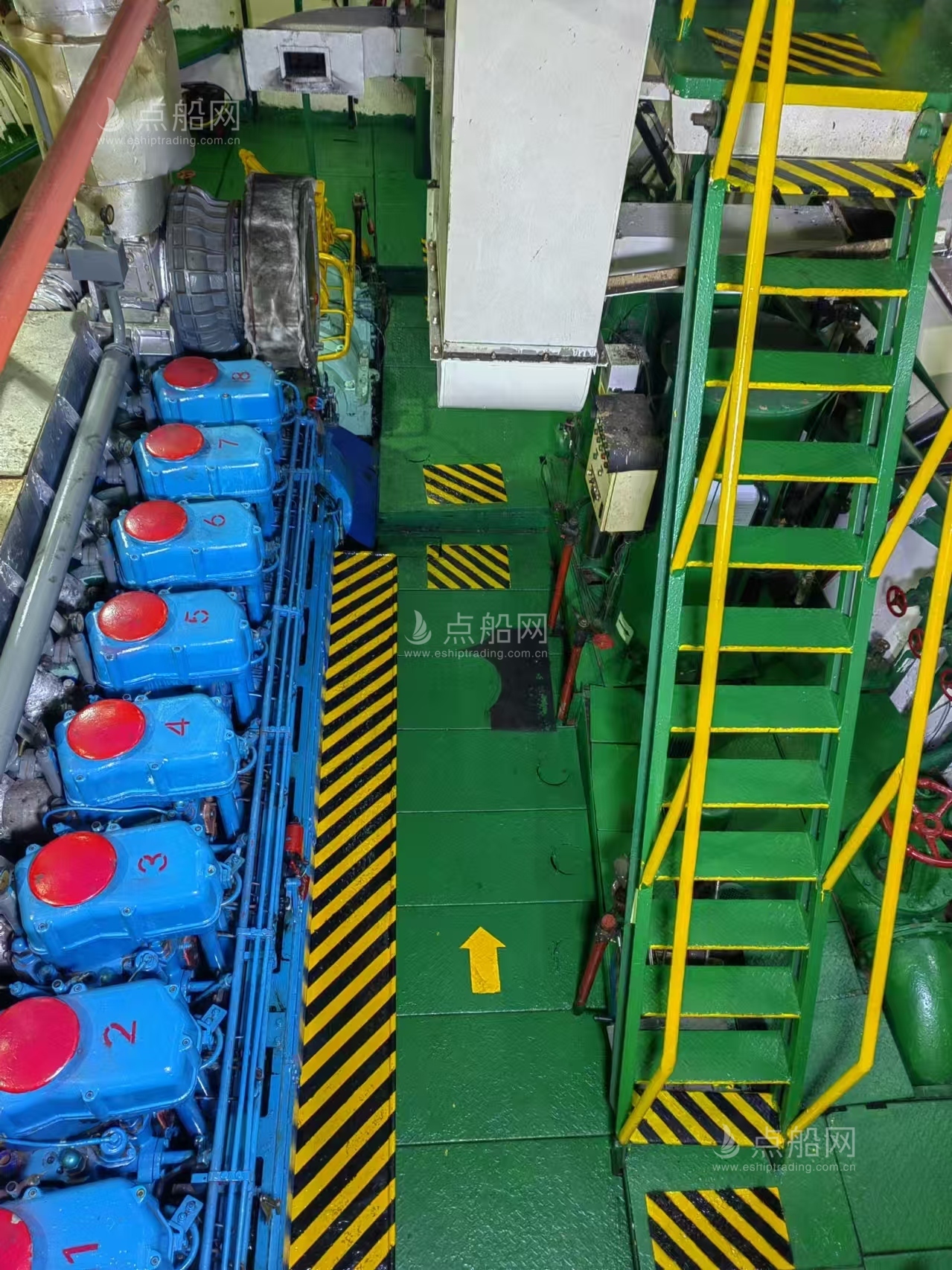 出售11065吨散货船