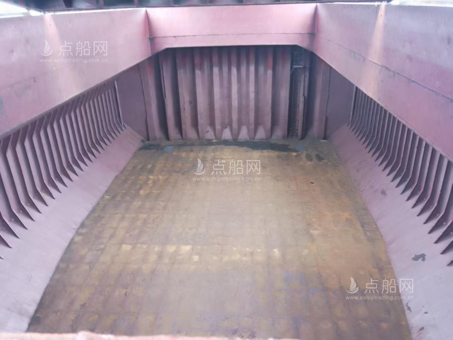 出售11065吨散货船