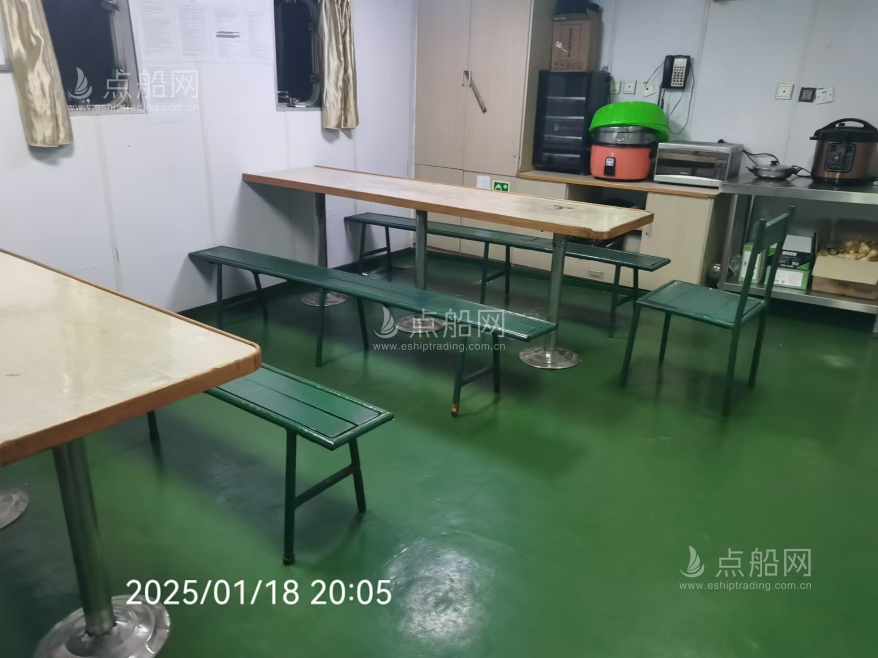 出售11065吨散货船