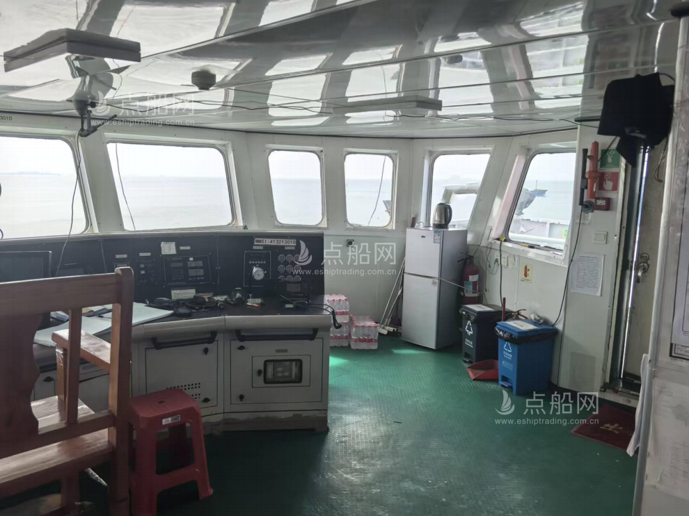 出售1216箱集装箱船