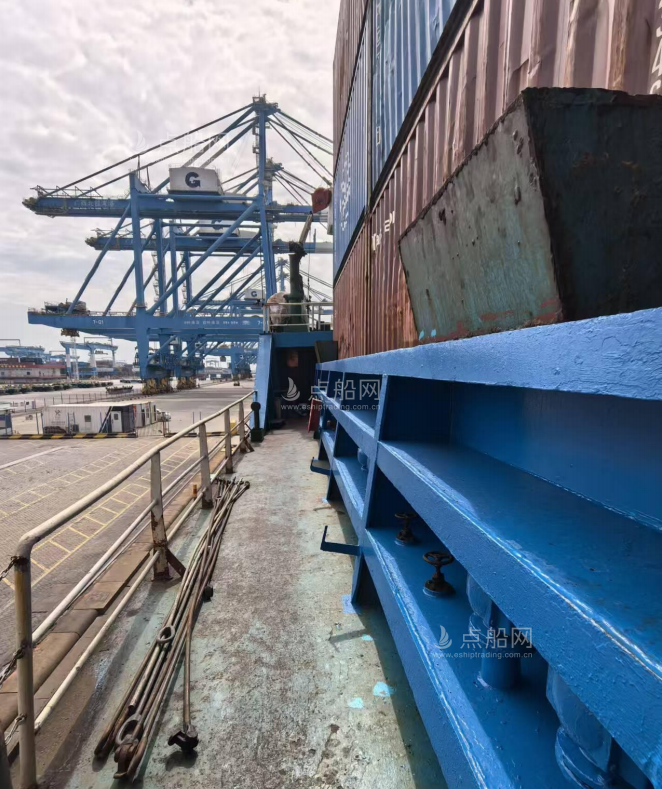 出售1216箱集装箱船