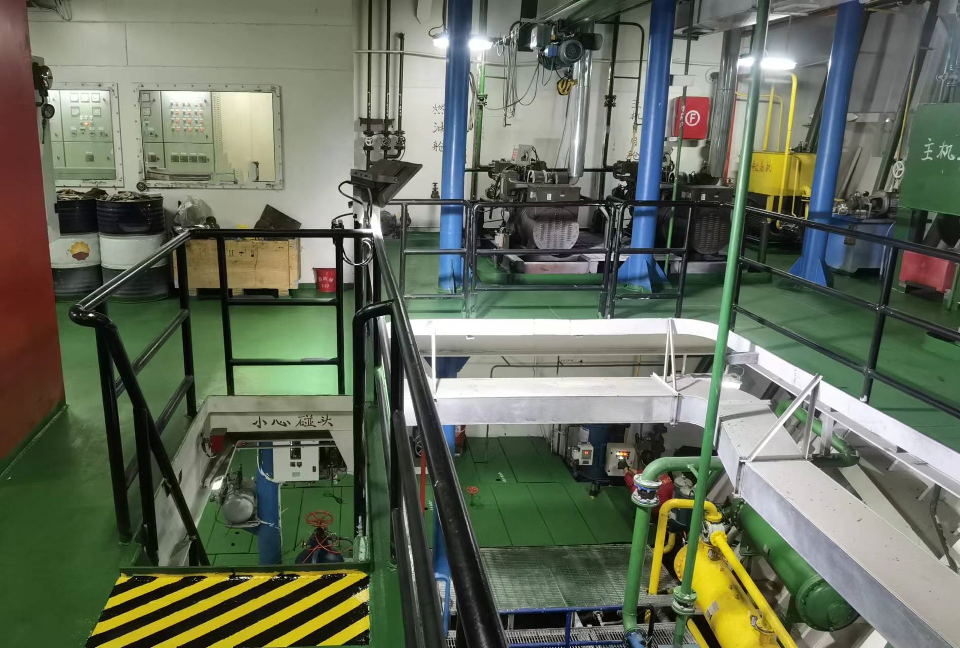 出售13900吨散货船