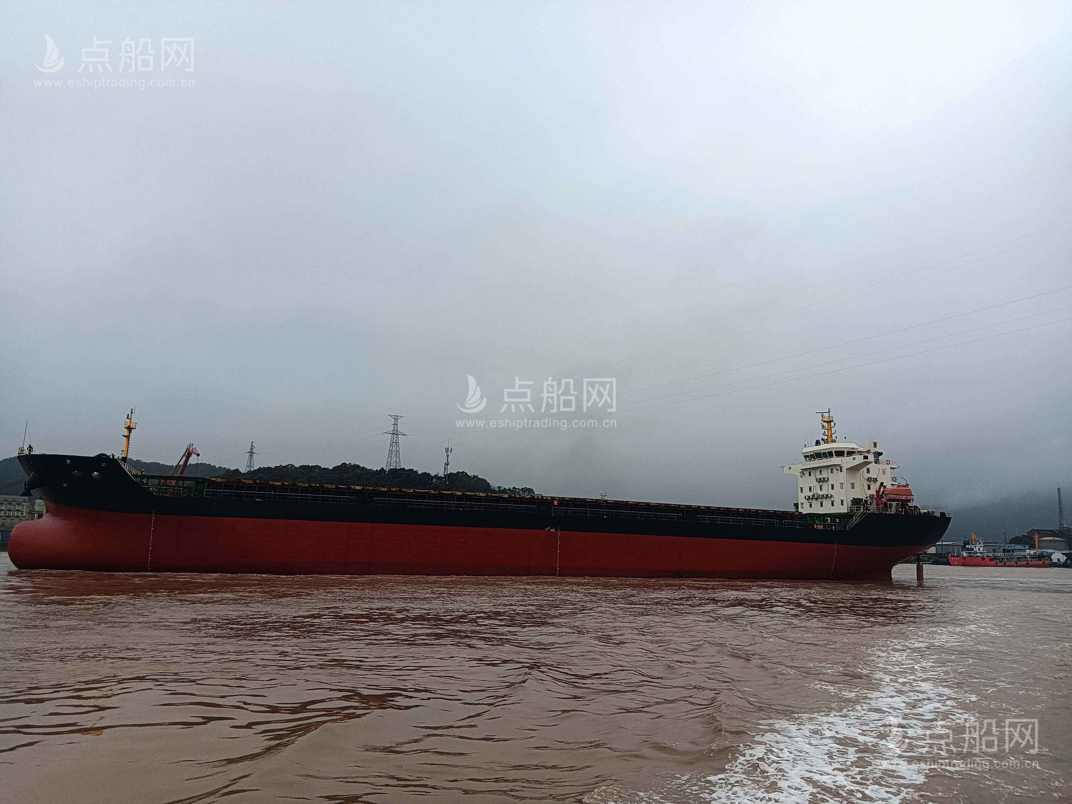 出售13900吨散货船