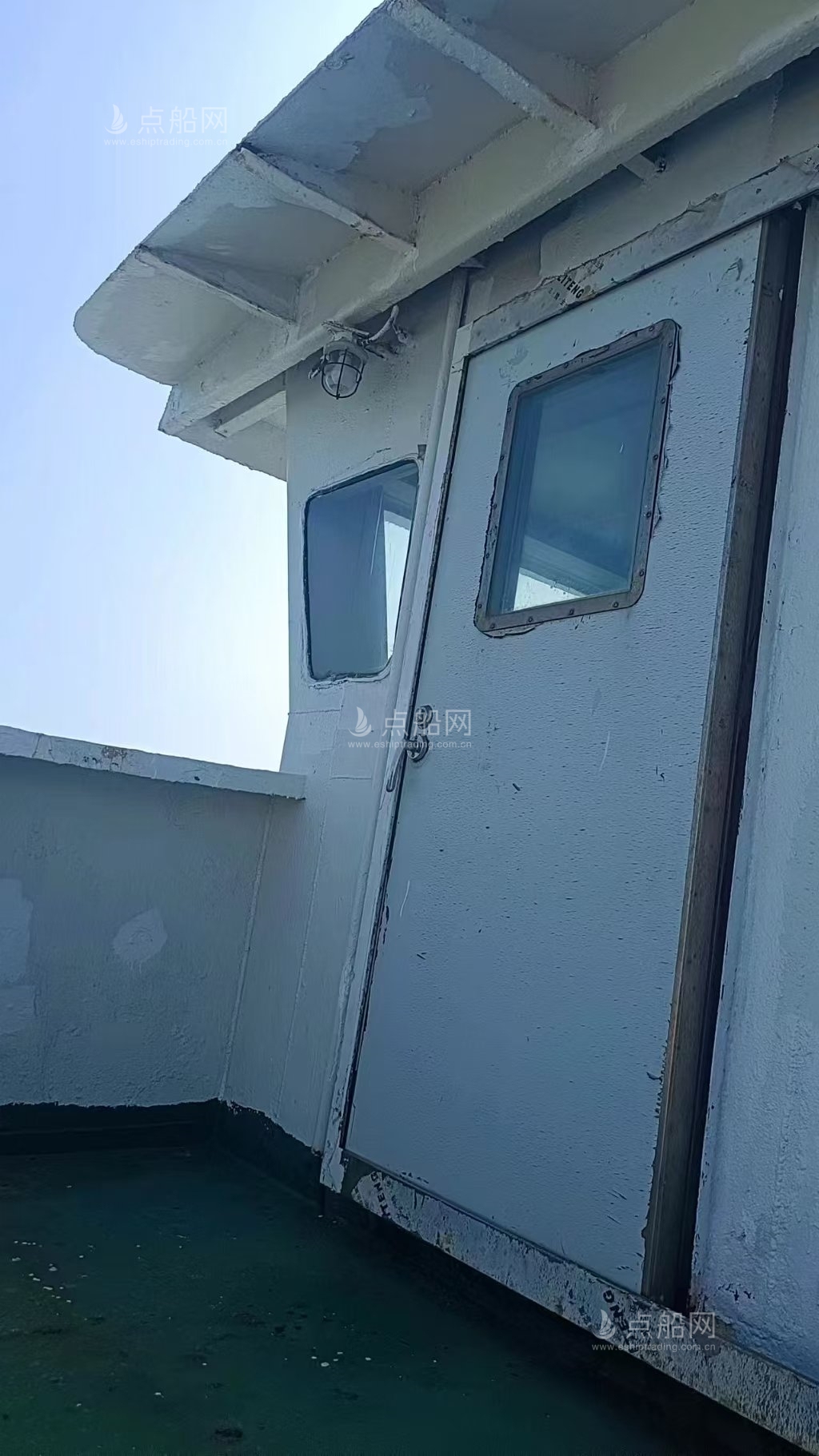 出售3740吨成品油船
