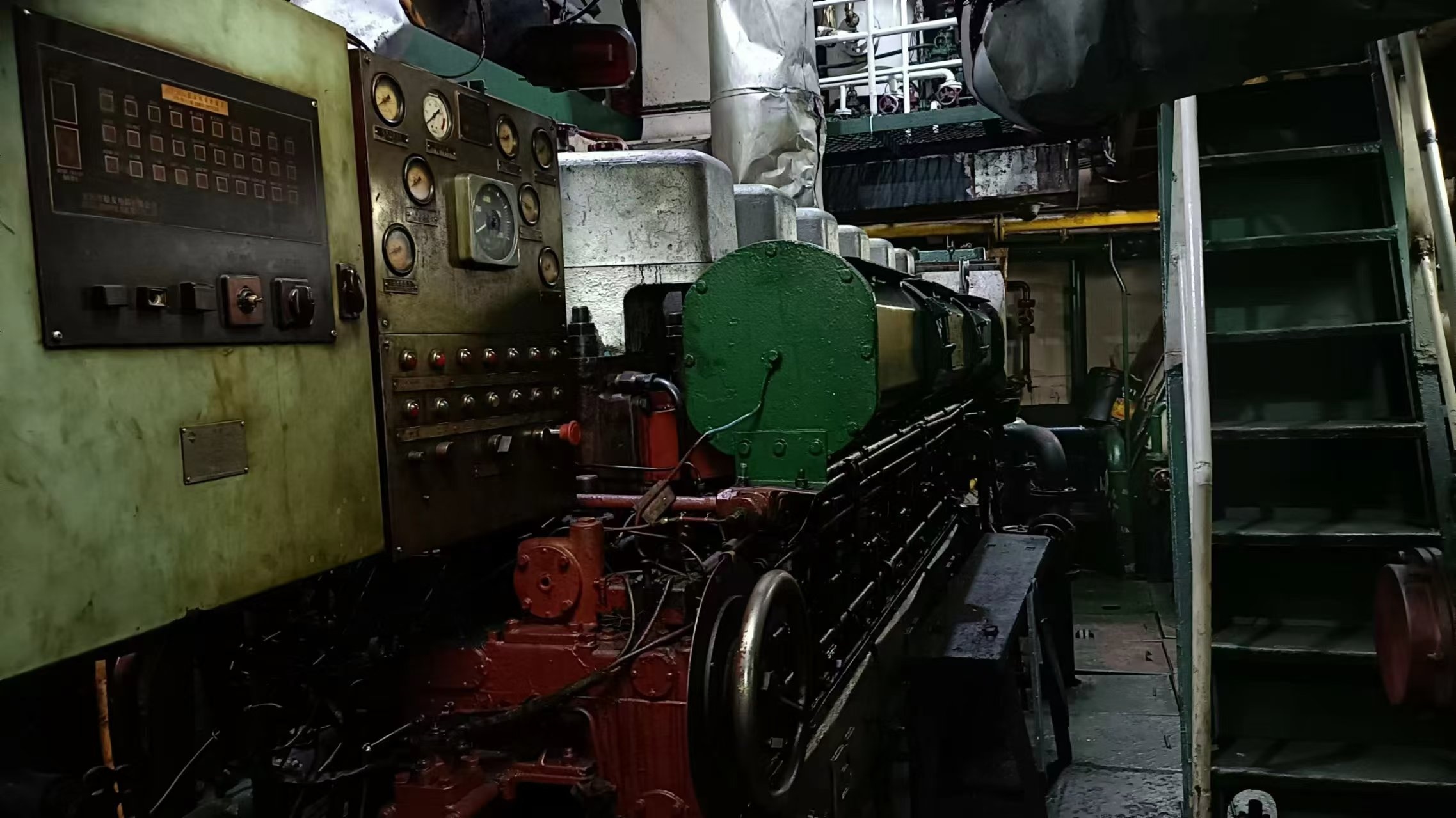 出售3740吨成品油船