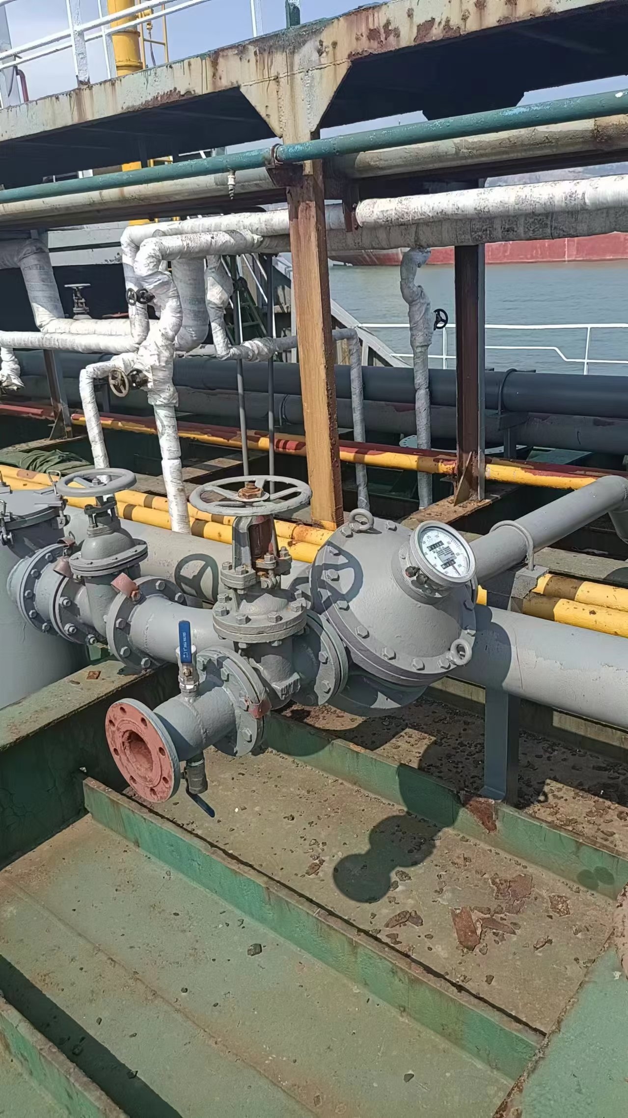 出售3740吨成品油船