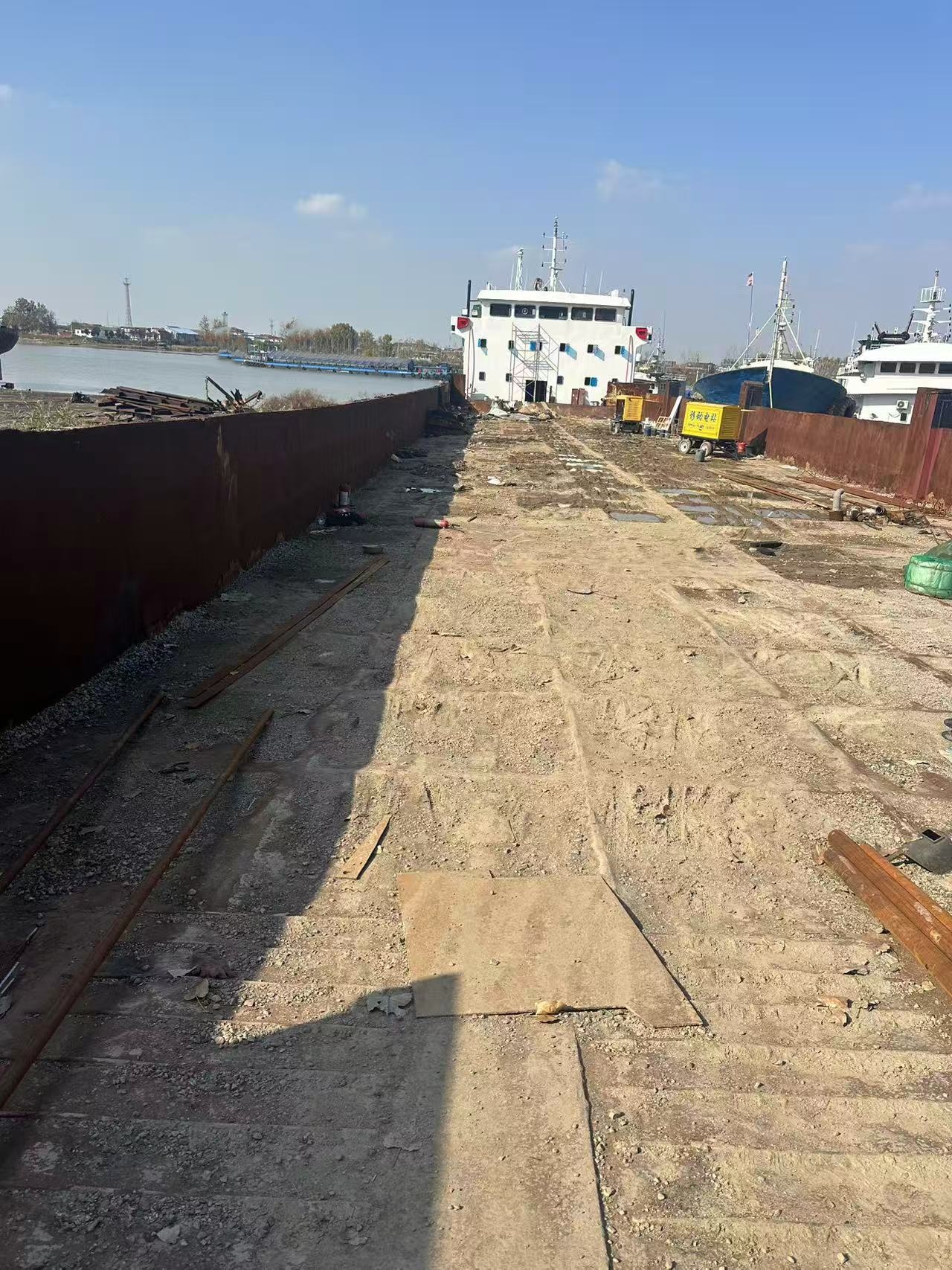 出售2260吨甲板货驳