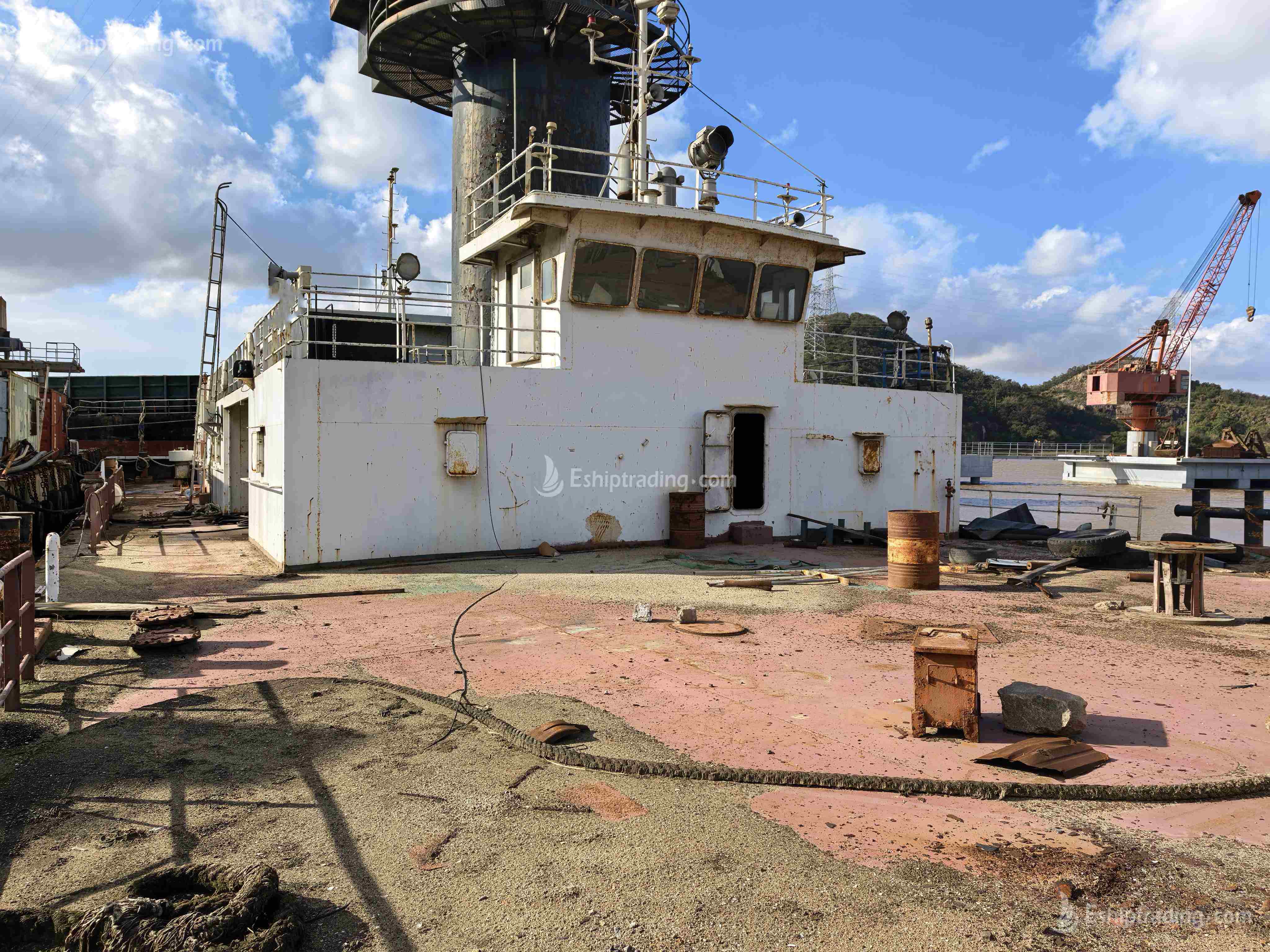 50 T Fully Revolving Floating Crane For Sale