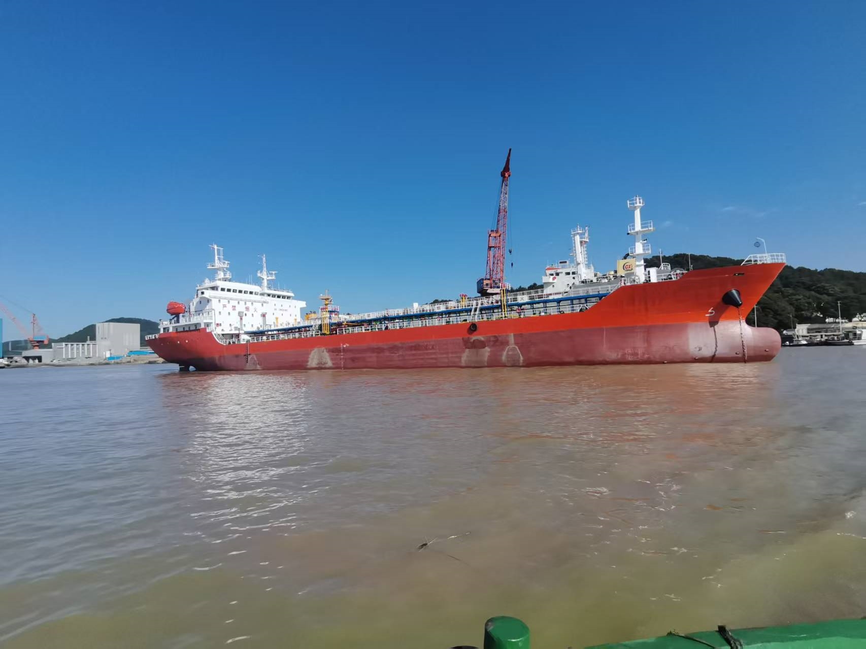 出售6691吨成品油船