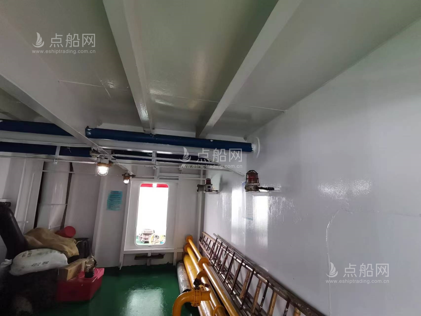 出售6691吨成品油船