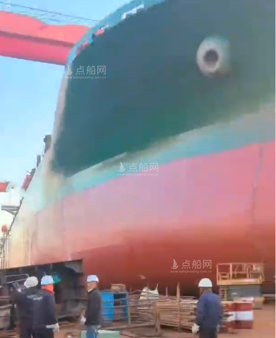 出售在建2206箱集装箱船