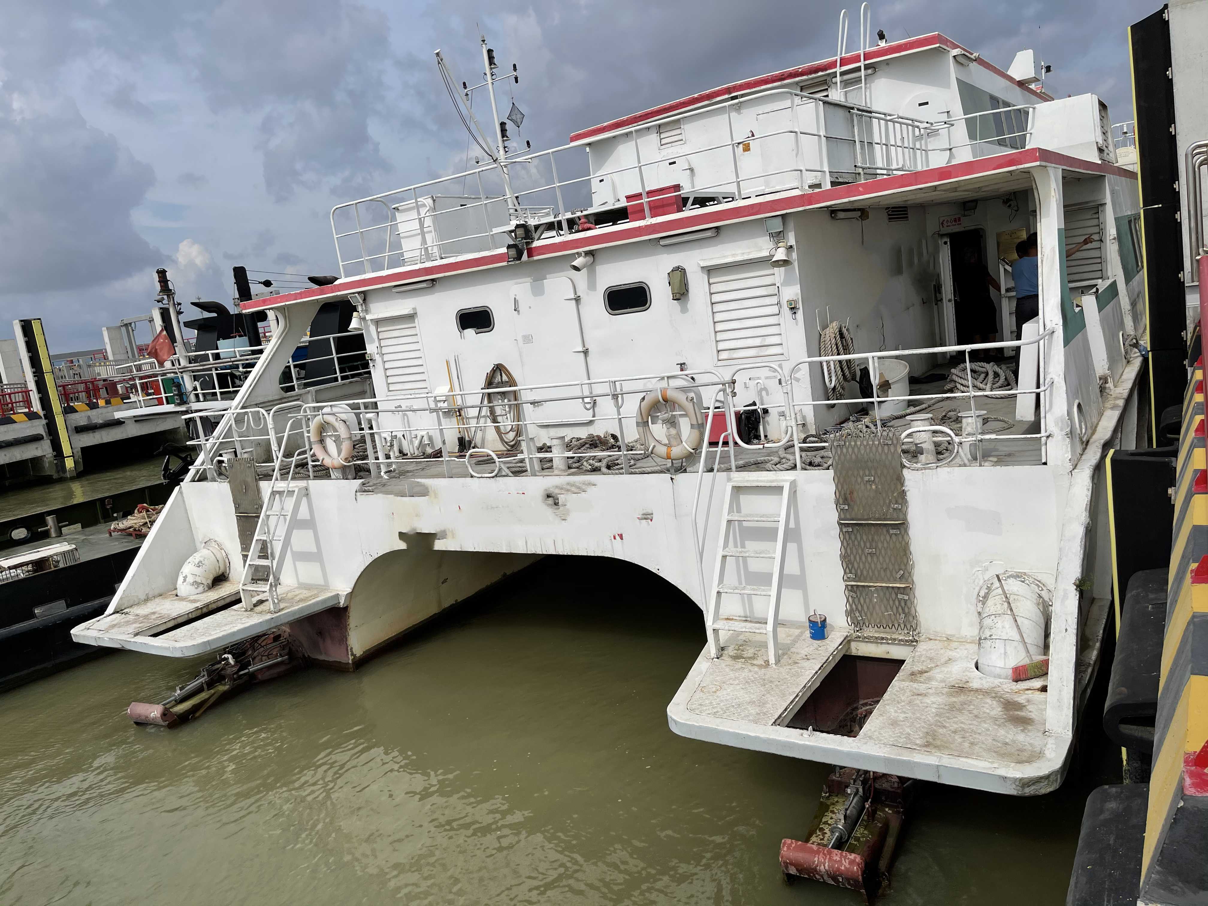 出售341人高速客船