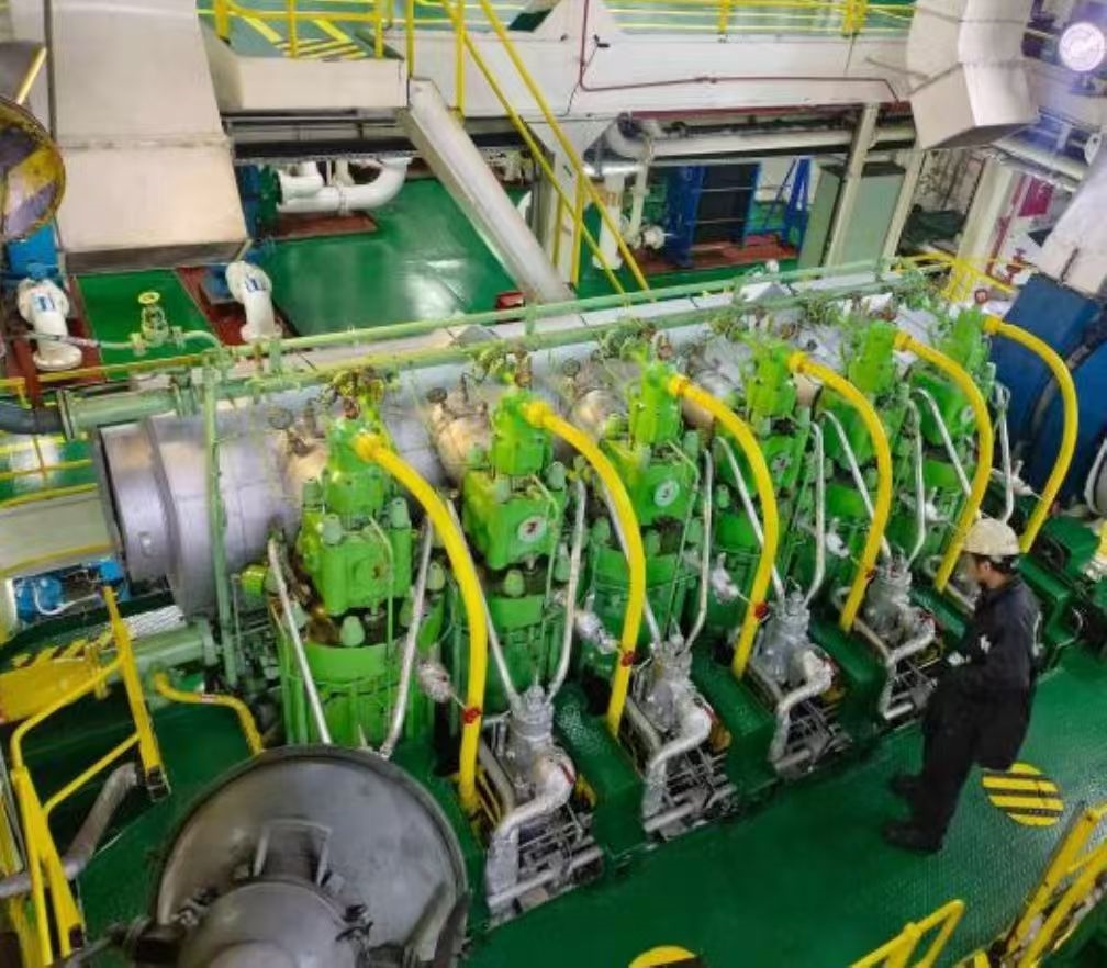 出售32000吨散货船