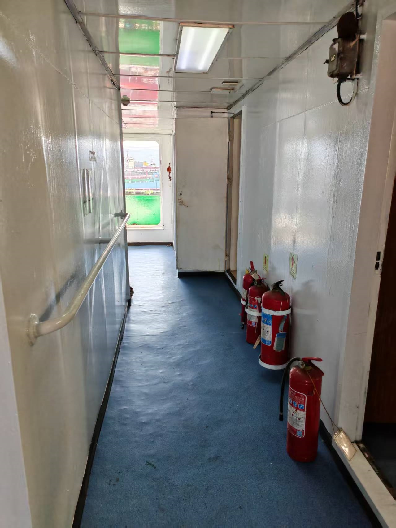 出售4161吨成品油船