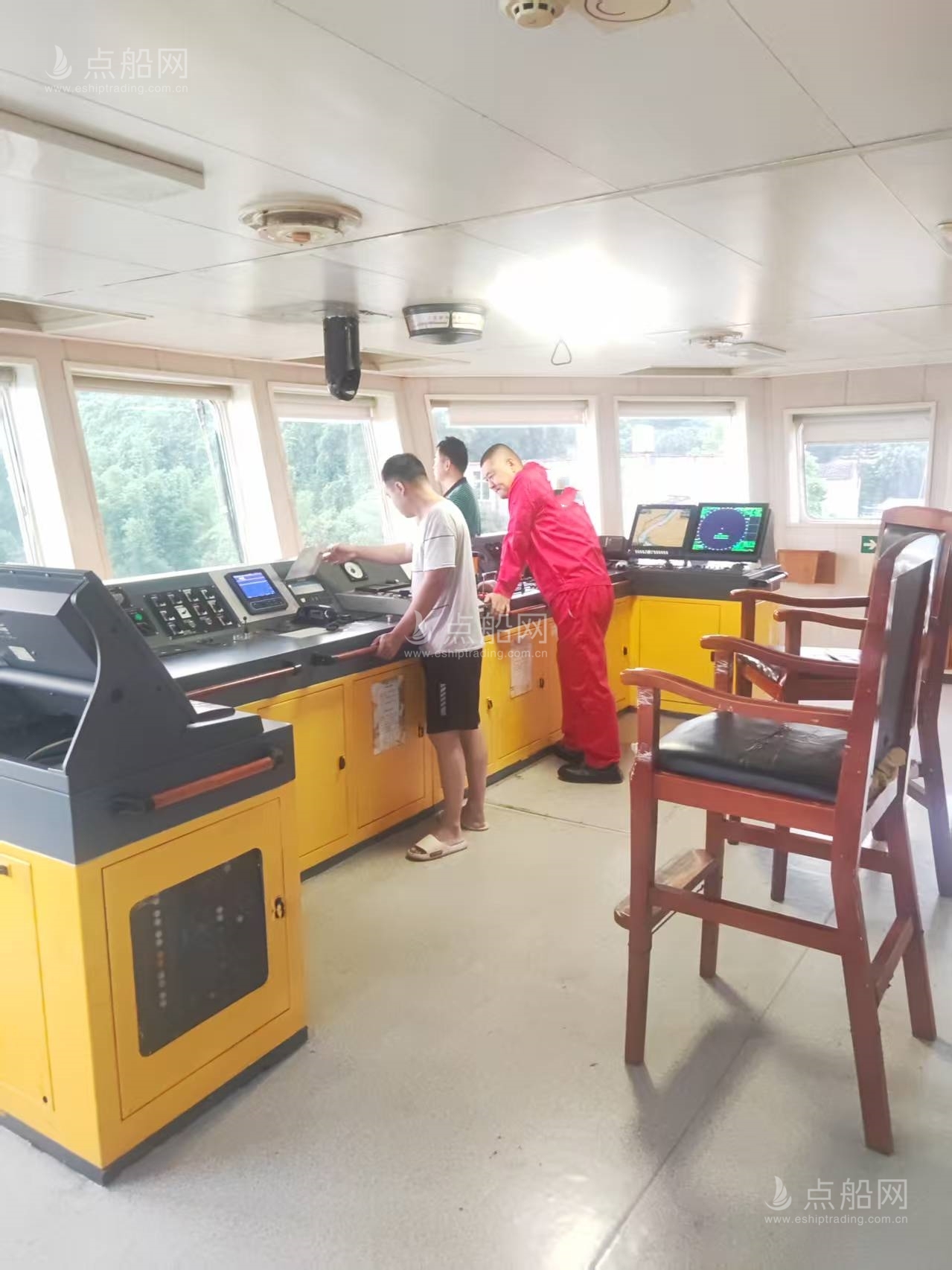 出售10554马力三用拖轮