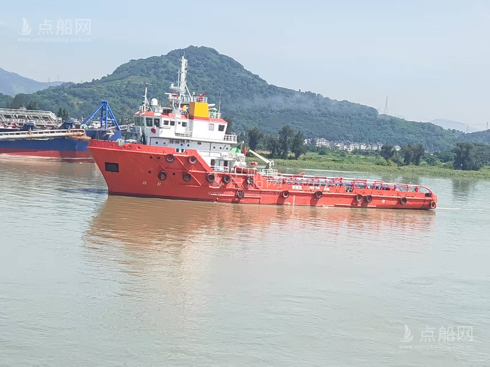 出售10554马力三用拖轮