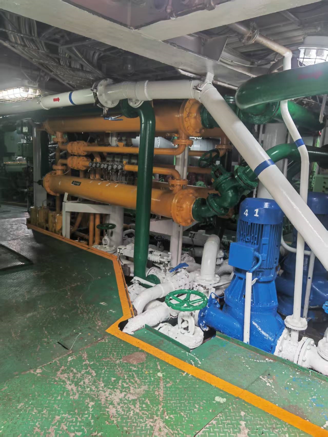 出售10554马力三用拖轮