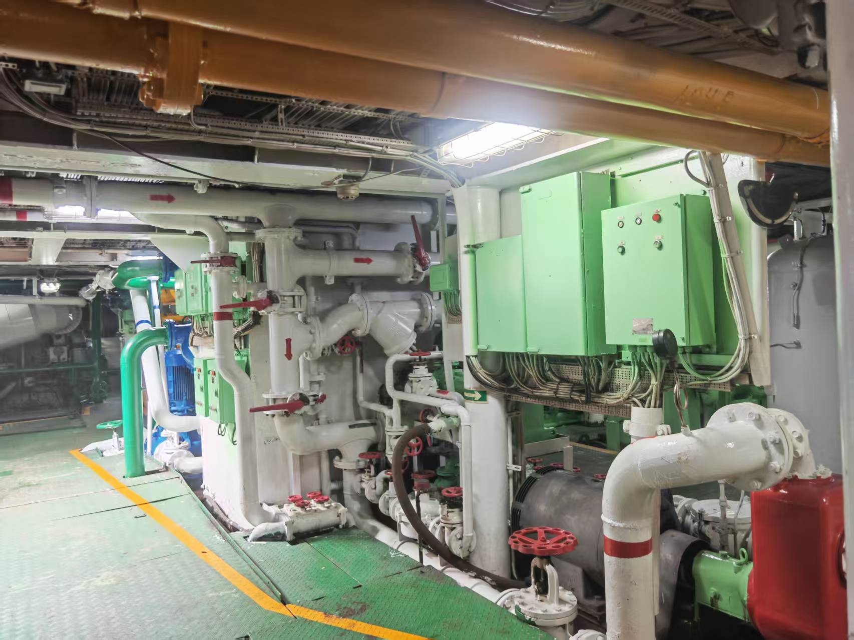 出售10554马力三用拖轮