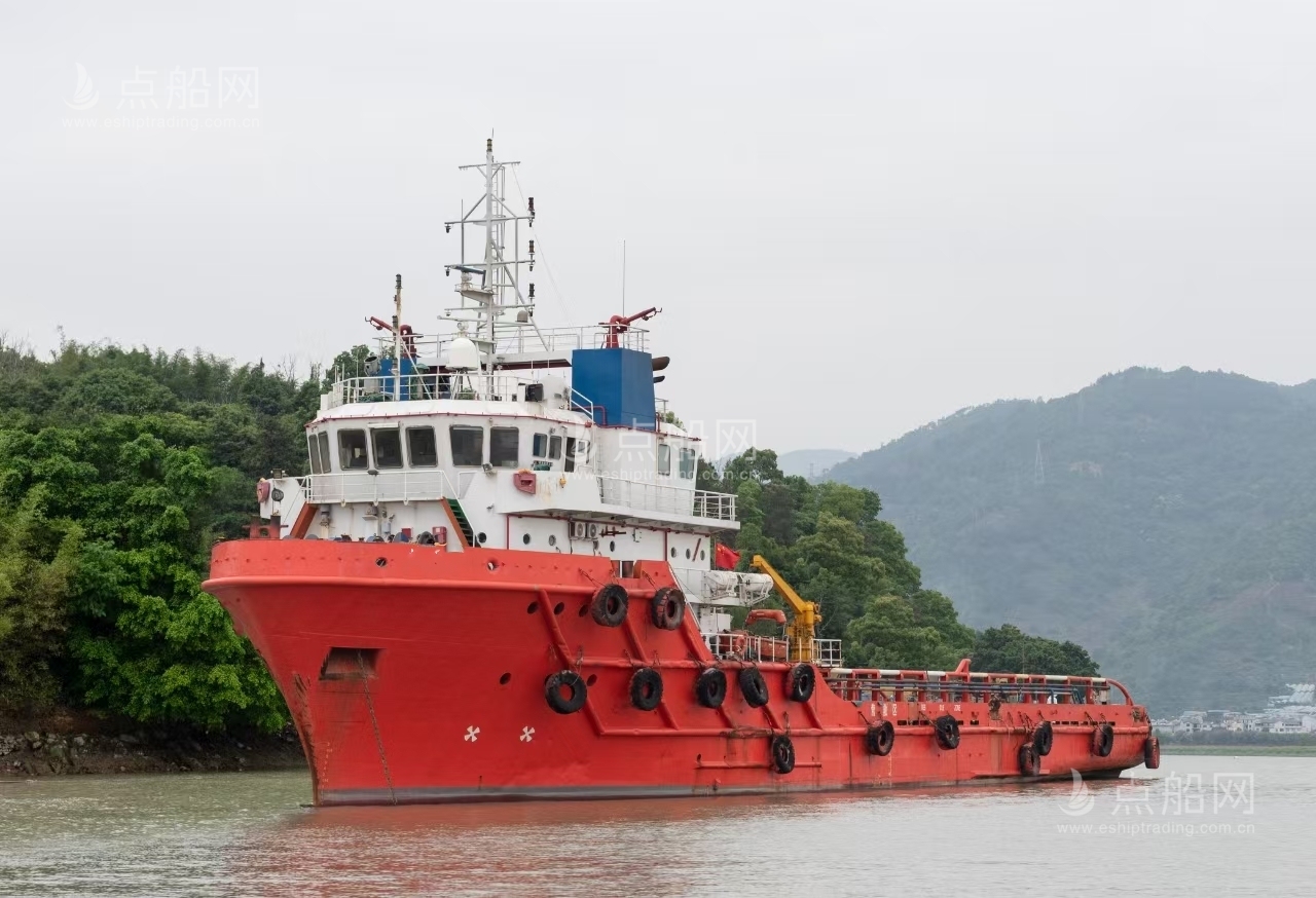 出售10554马力三用拖轮