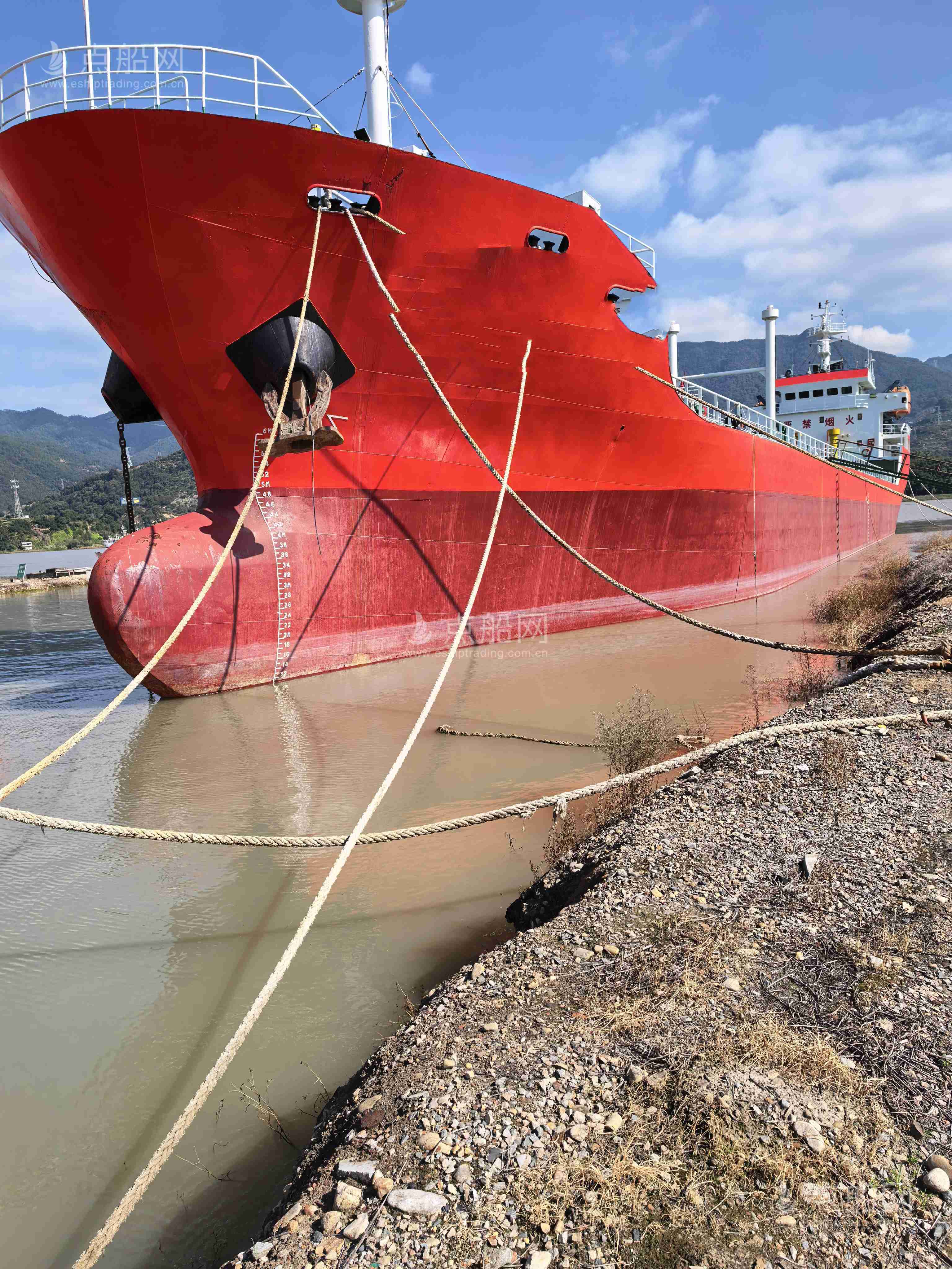 出售3773吨成品油船